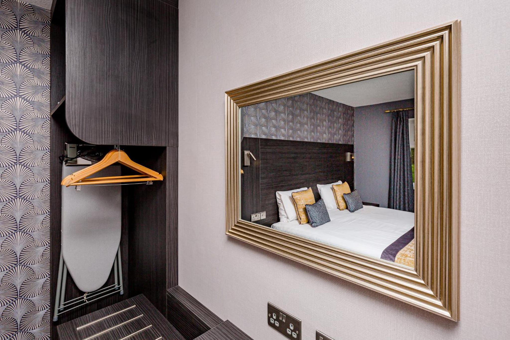 The Melbreak Hotel
