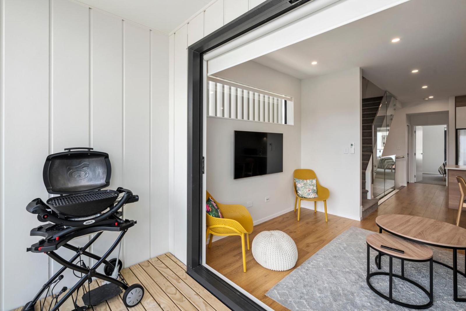 Coastal Paradise - Orewa Holiday Home view 2