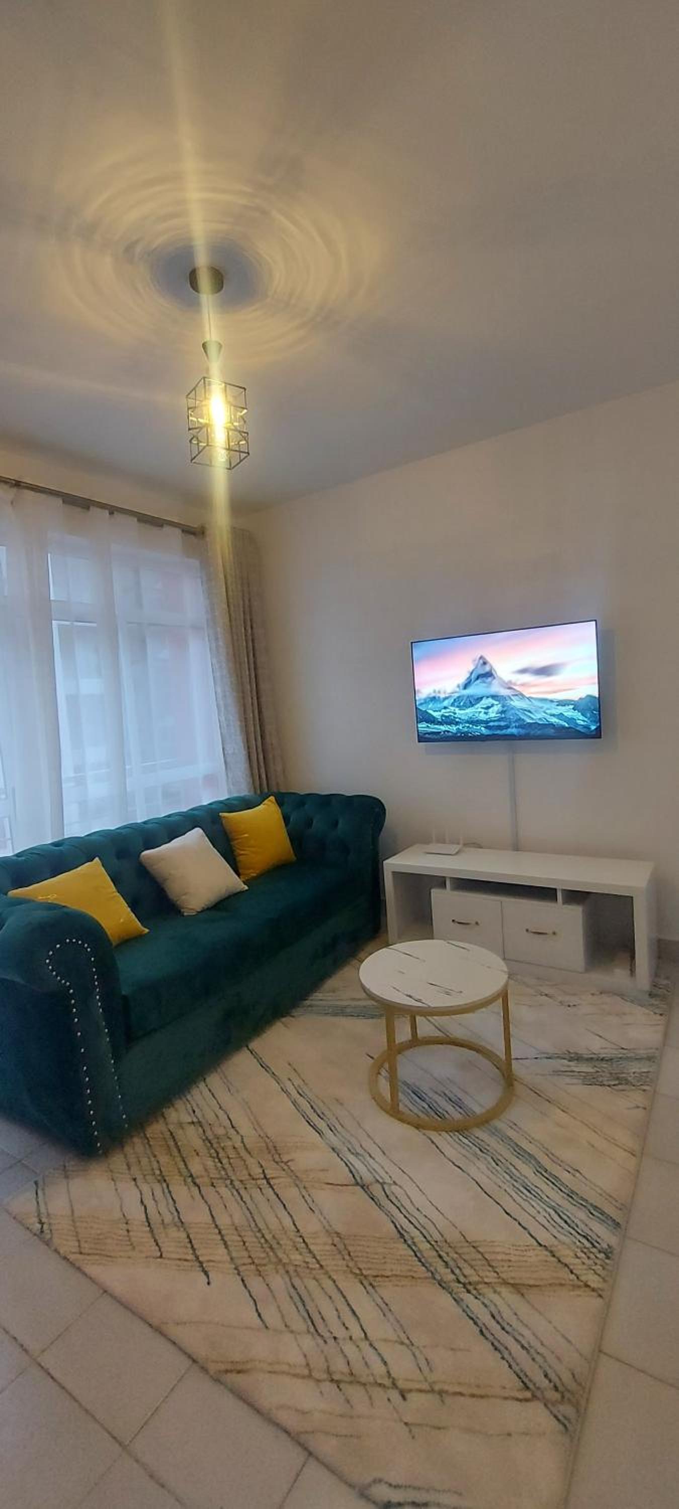 Hipsonic Studio Apartment RaceCourse Gardens