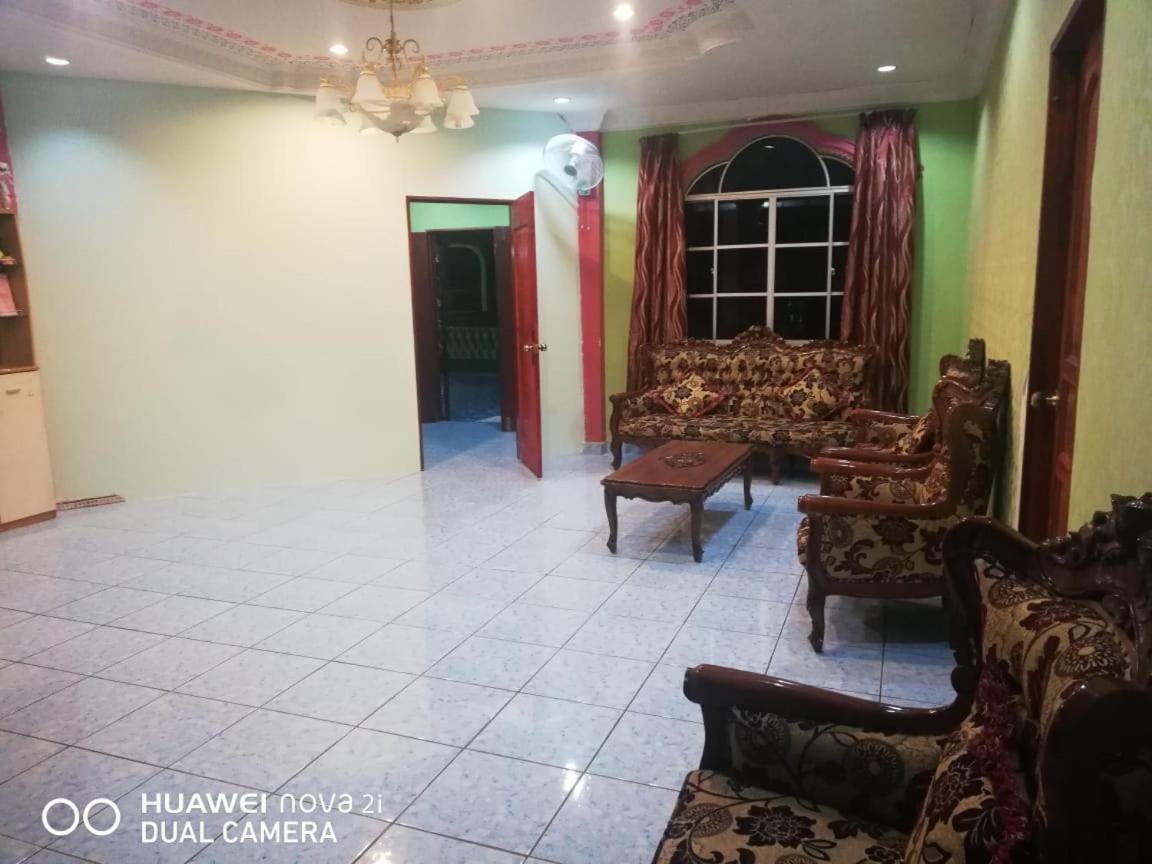 Tempasuk Homestay photo 2