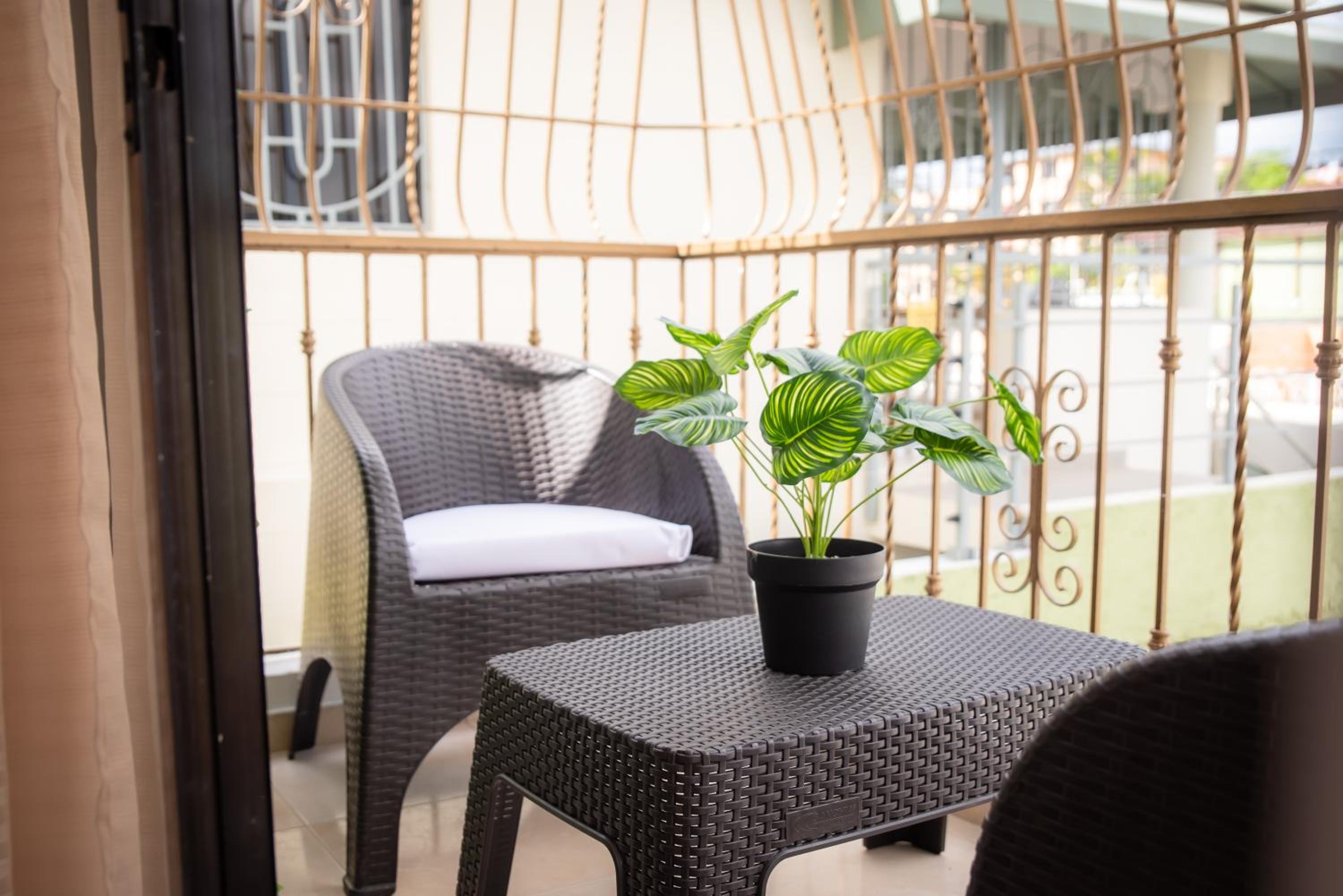 Luxury, cozy apartment Alma Rosa /15 min airport view 5