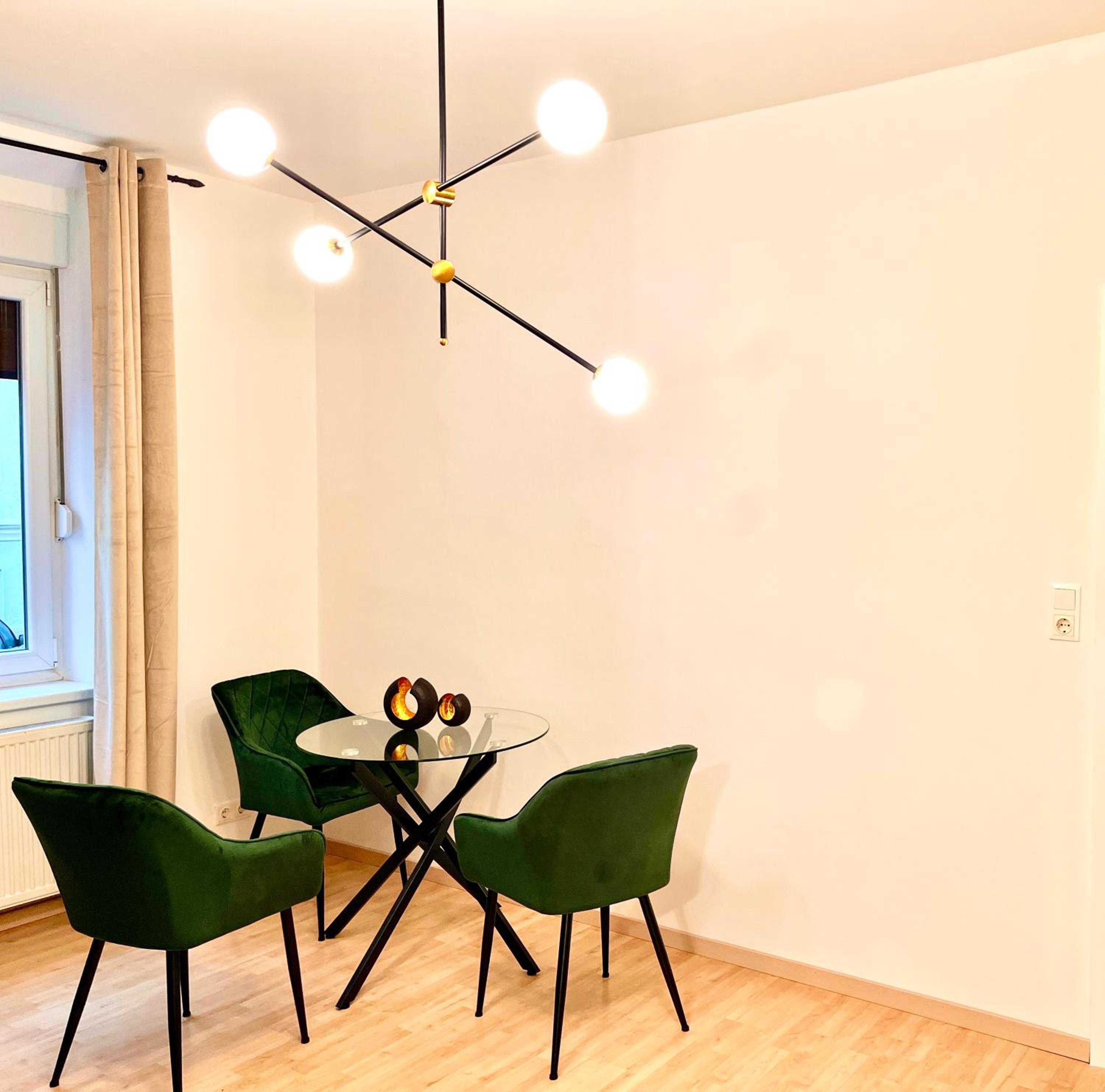 Comfy & Warm City Apartment - Self Check-in