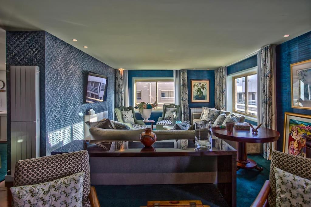Oscar Chalupsky Apartment view 4
