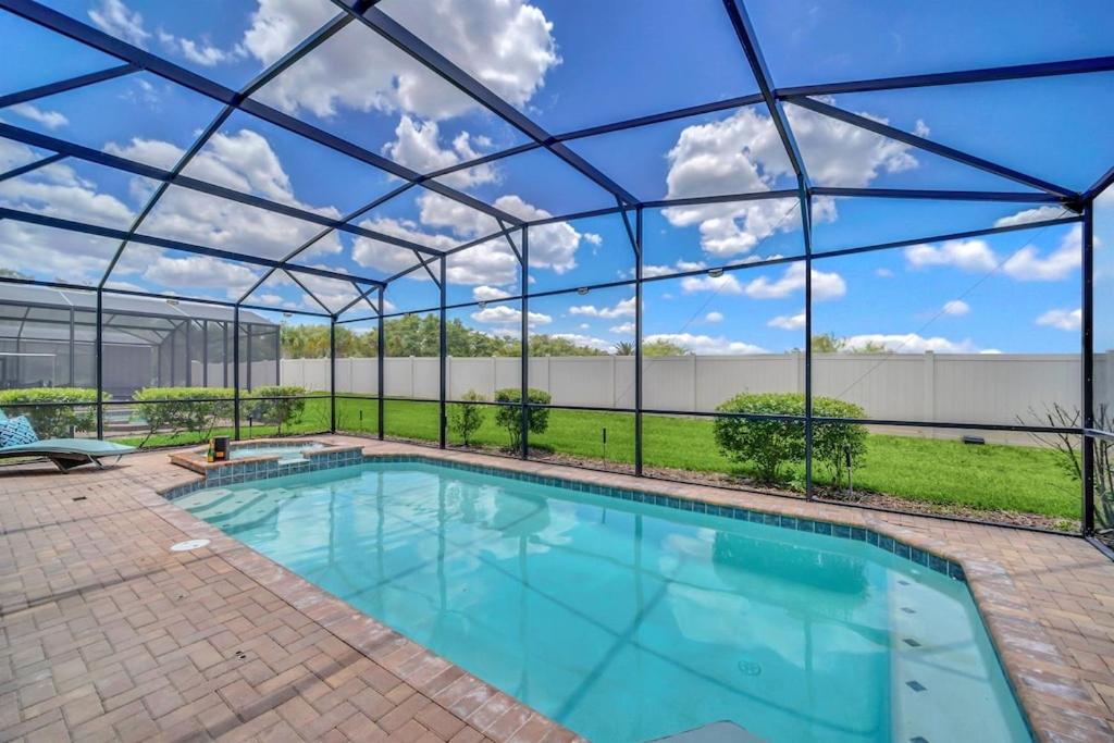 °o° SLEEPS 30 °o° 10 BEDROOM HOME! POOL, THEATER, view 5