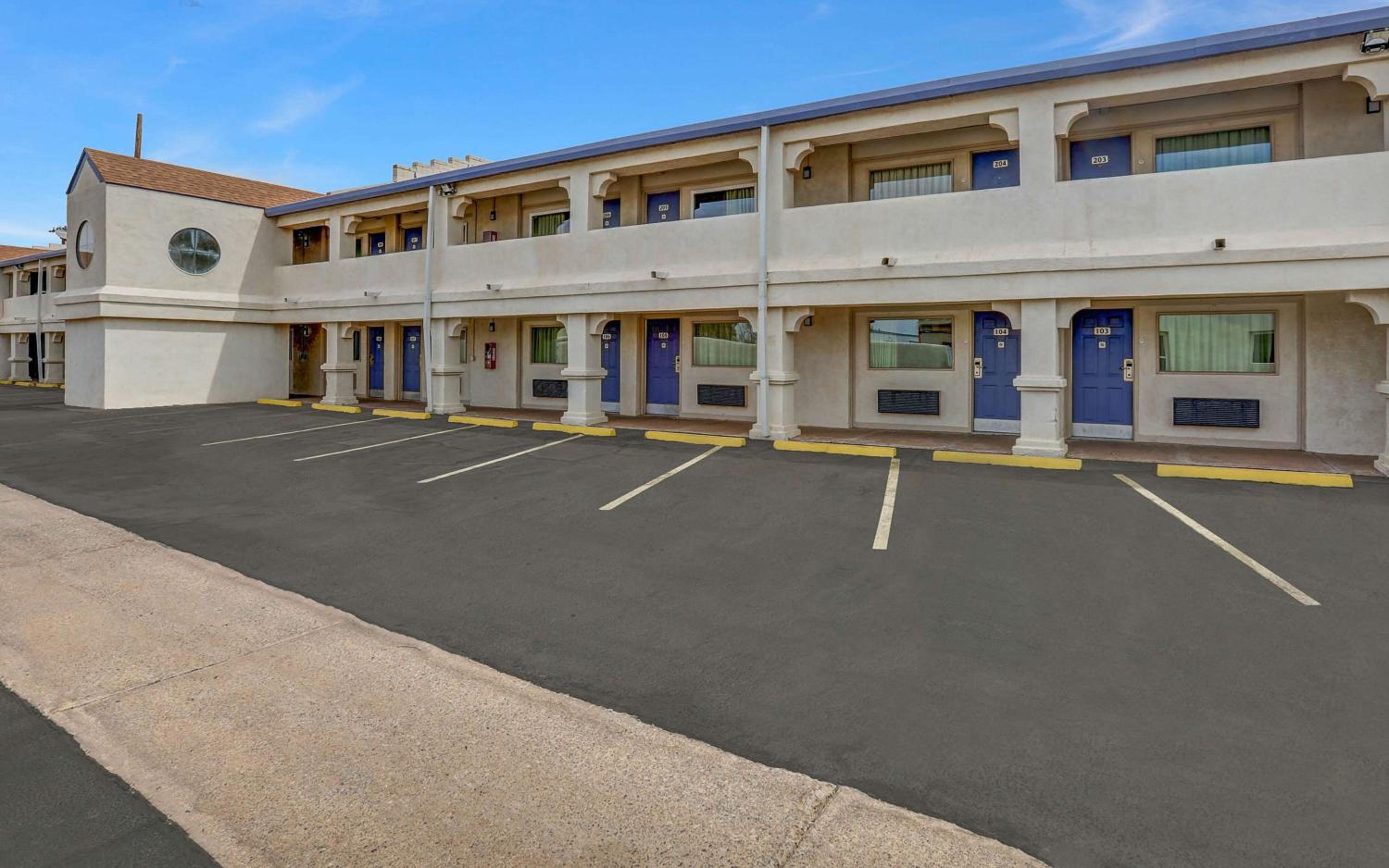 Clovis Vacations - Motel 6-Clovis, NM - Property Image 3