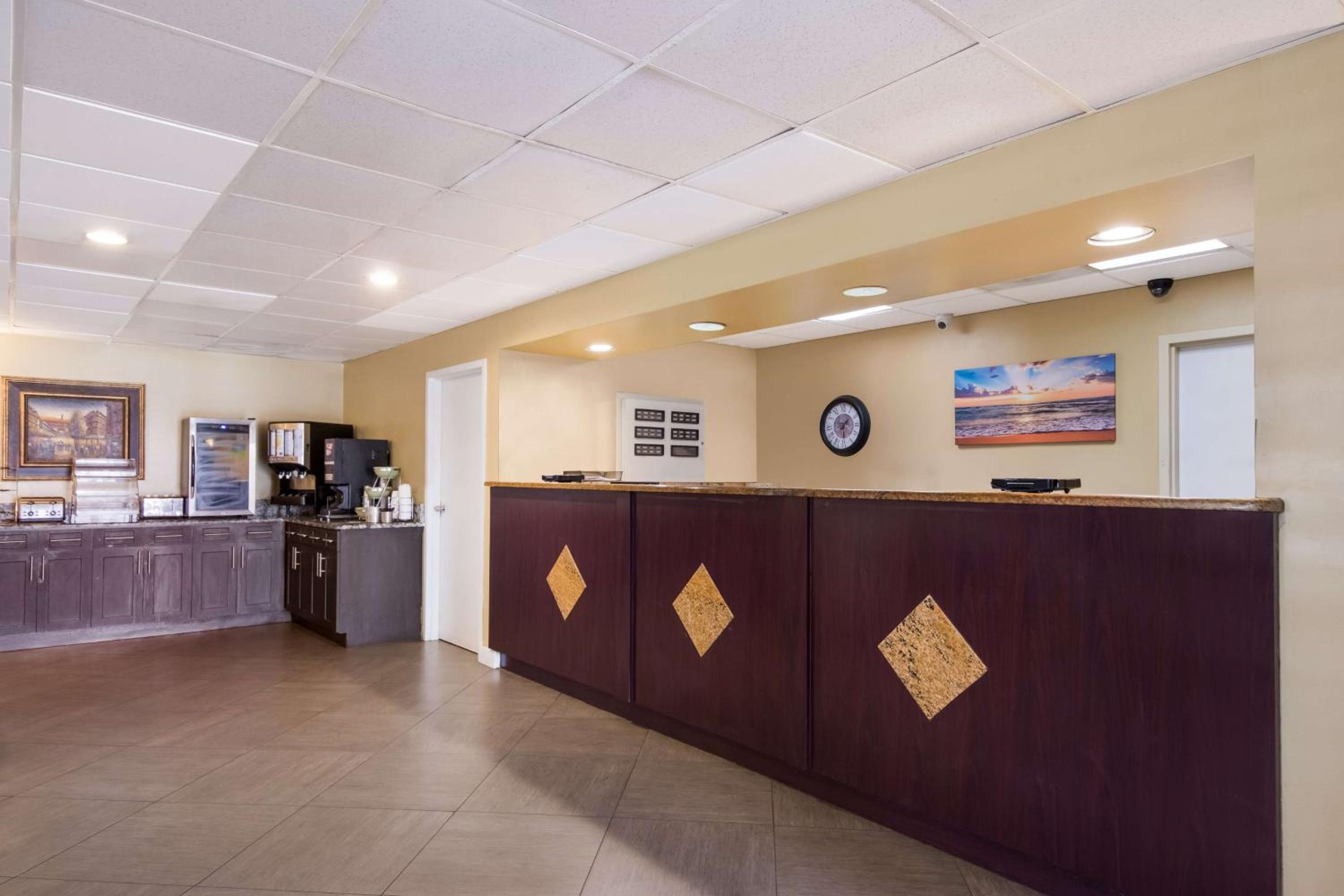 SureStay Hotel by Best Western St Pete Clearwater Airport - Image 5