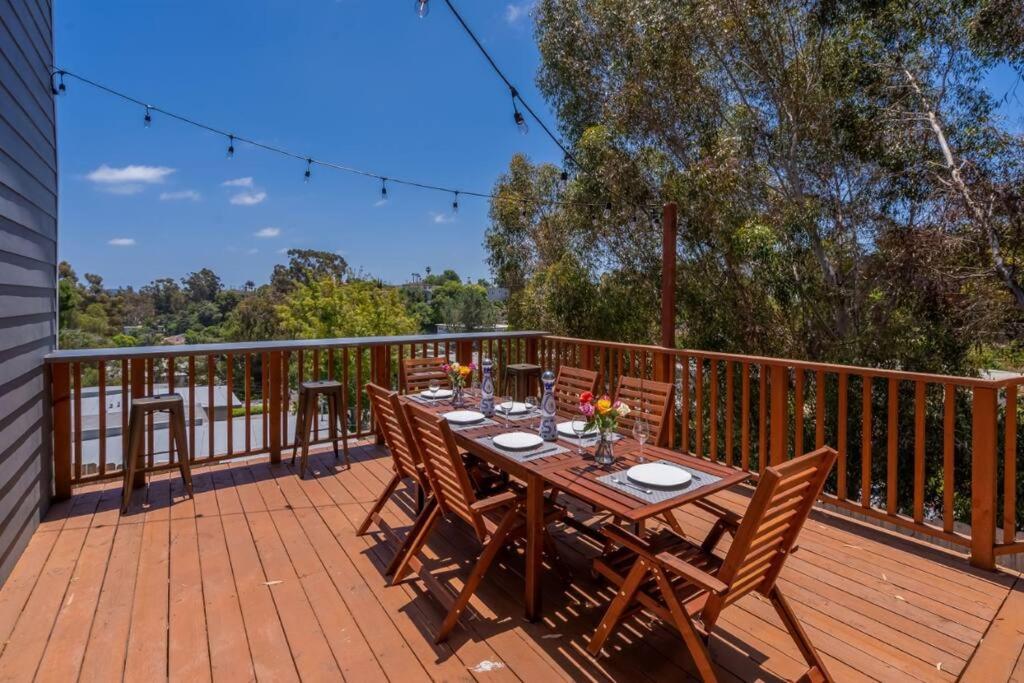Fabulous New 4BR/3BA House in Mission Hills view 2