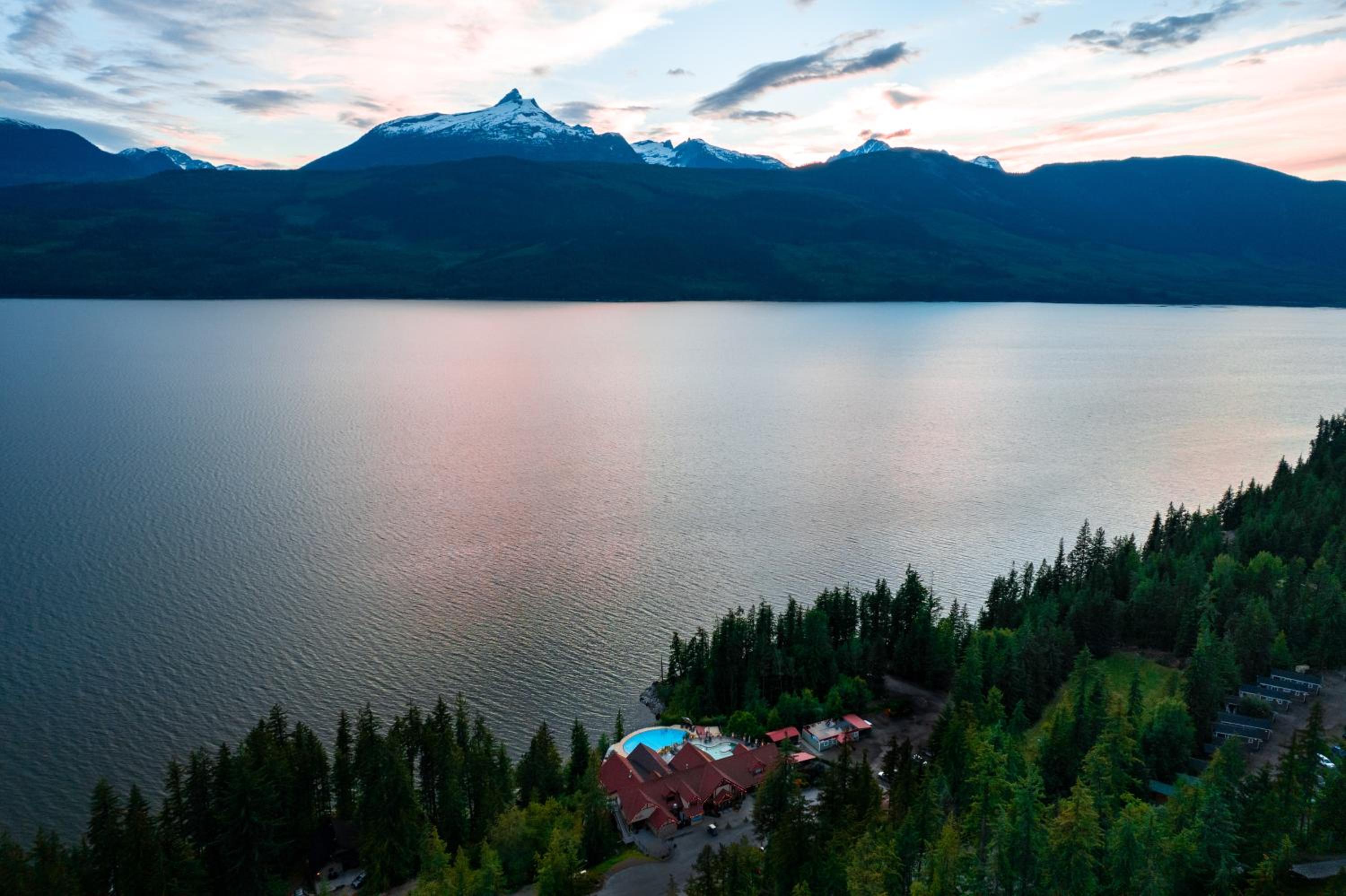 Halcyon Hot Springs Resort
