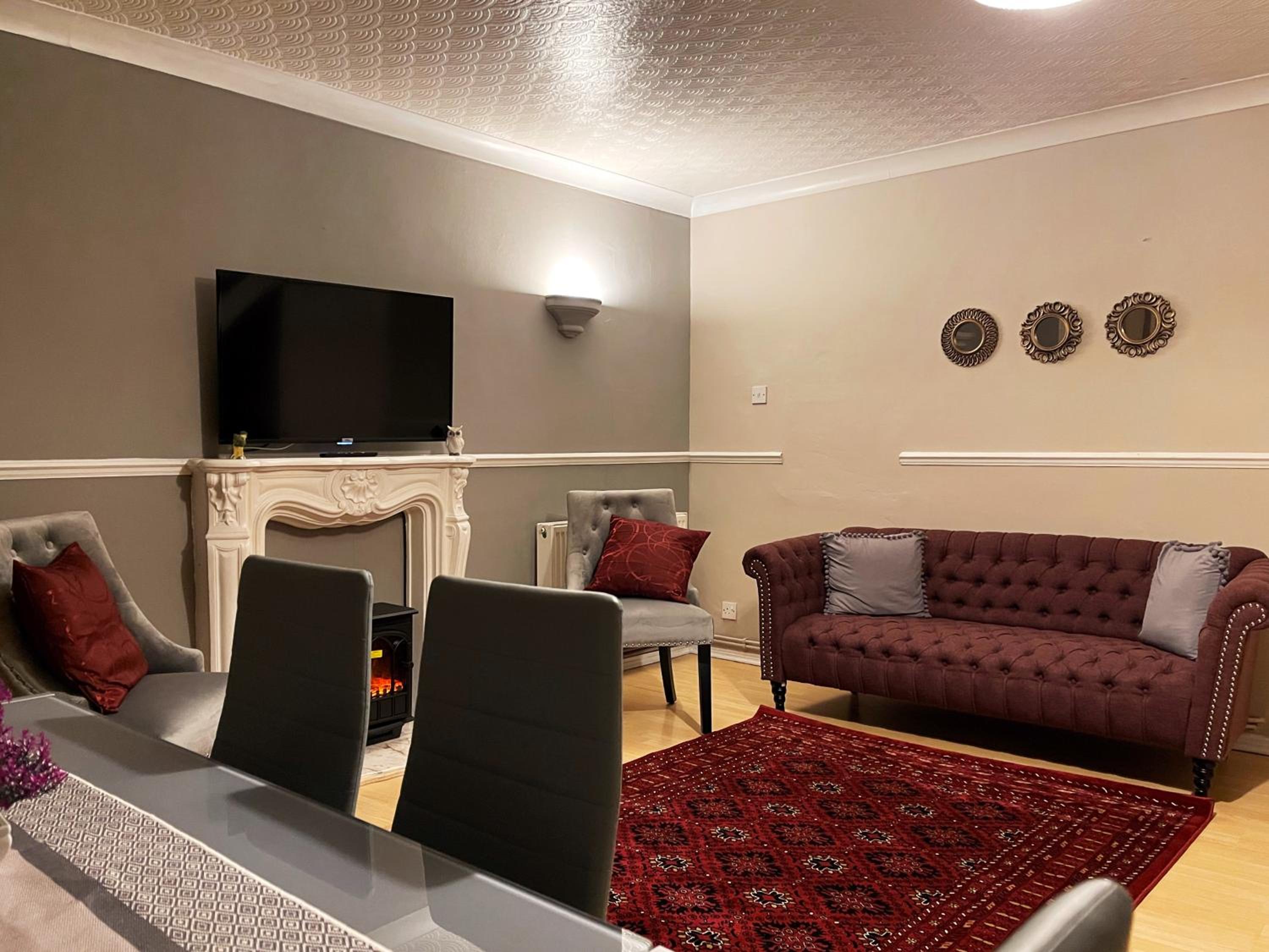Vintage 3 Bedroom House near Catford - 1 Double Bed, 3 Single Beds, Max 5 people