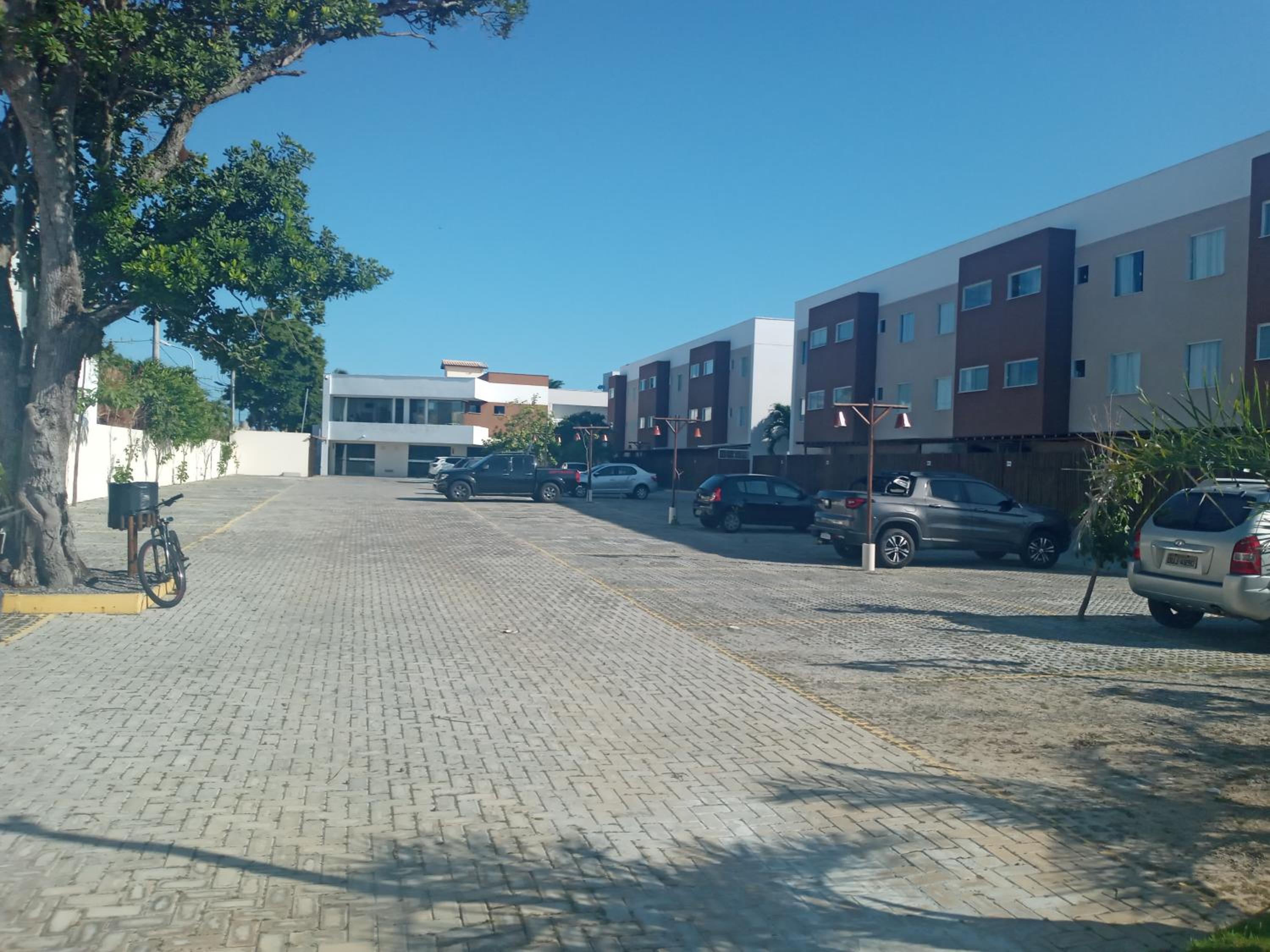 Condomínio Porto Smeralda - Guarajuba - apto 2 quartos - suítes
