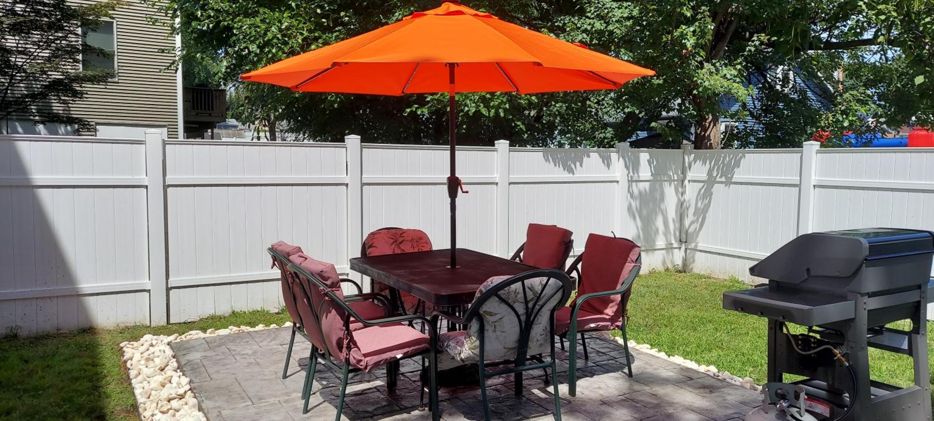 Cozy condo with yard and patio. Long-stay discount available view 5