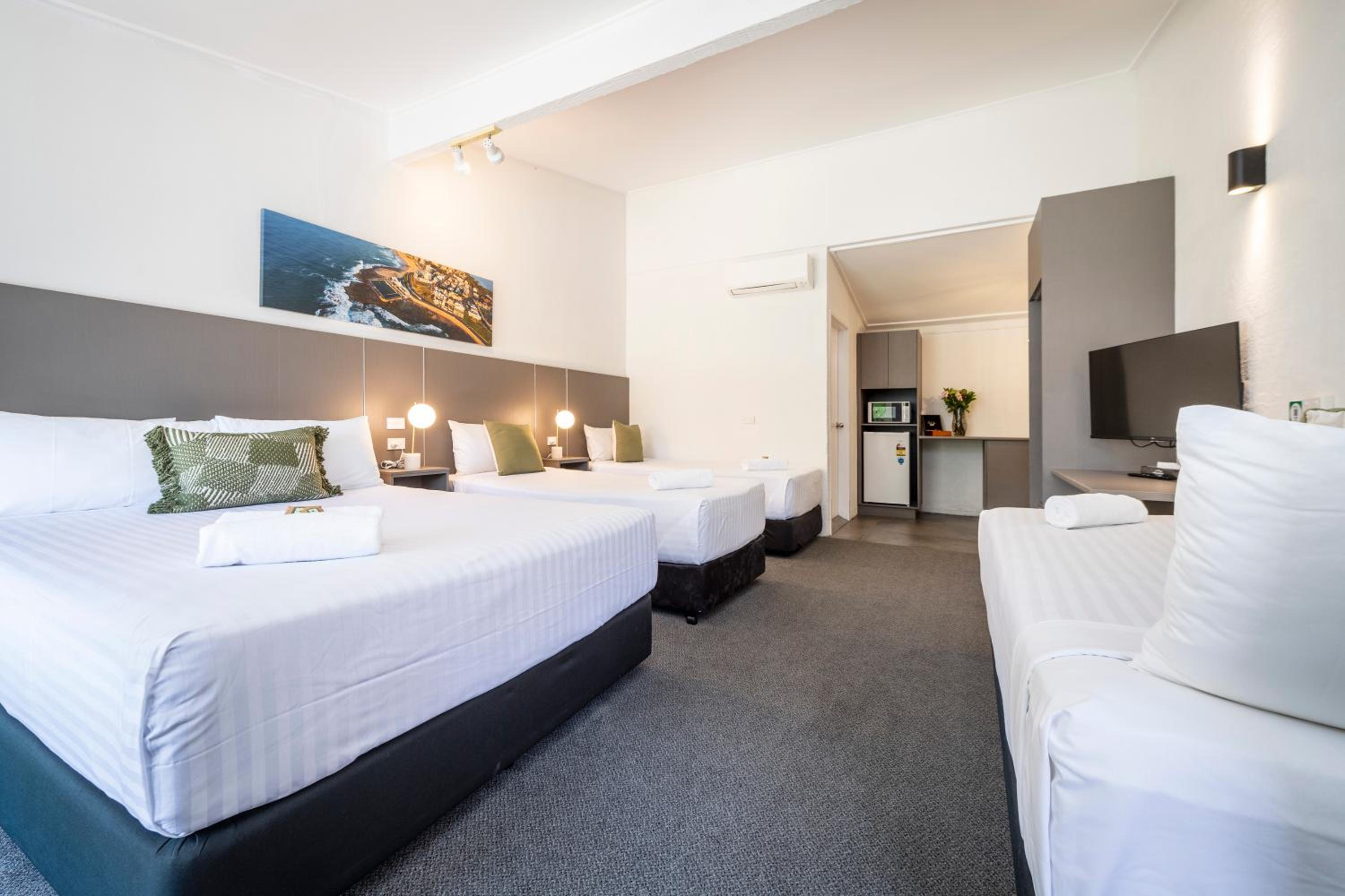 Fern Bay Motel