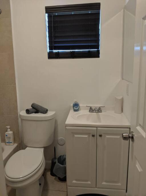 3 Bedroom Miami Home 15 Minutes to the Beach