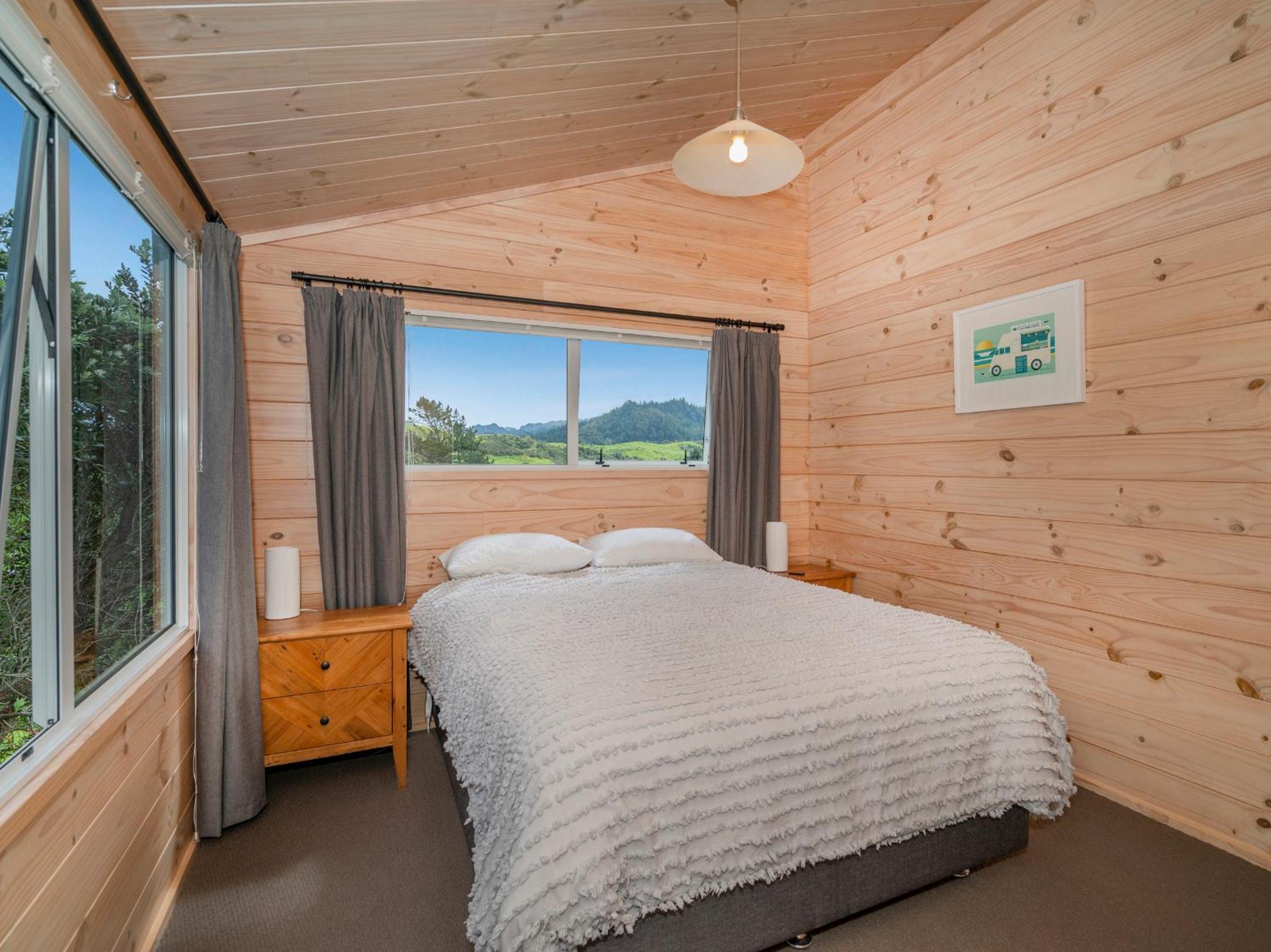 Ocean Beach Beauty - Tairua Holiday Home view 2