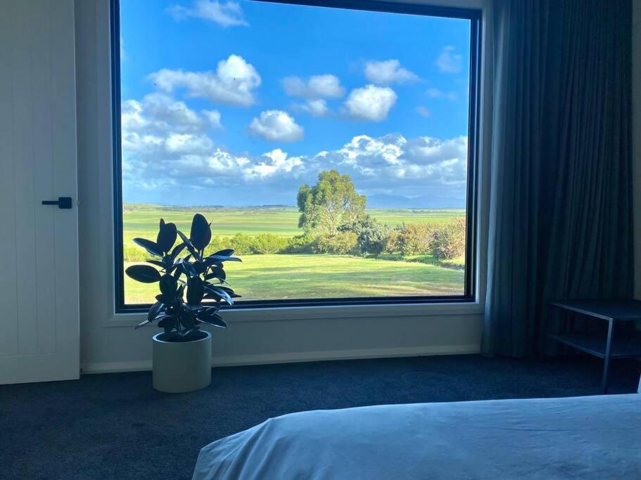 Wamoon Retreat Apartment Luxury Gateway to Wilsons Prom