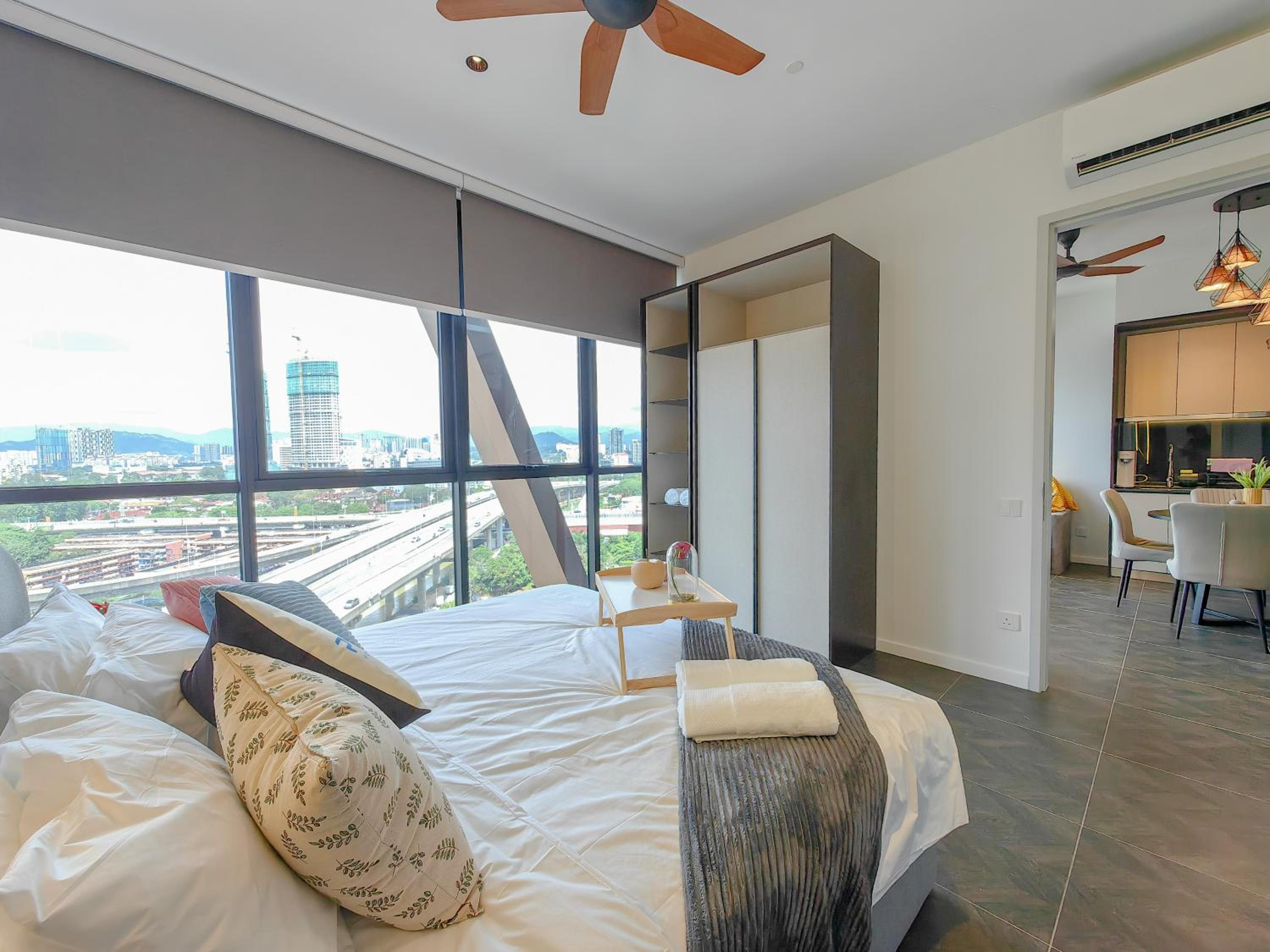 Scarletz Suites by Stevvy KL Home Stay