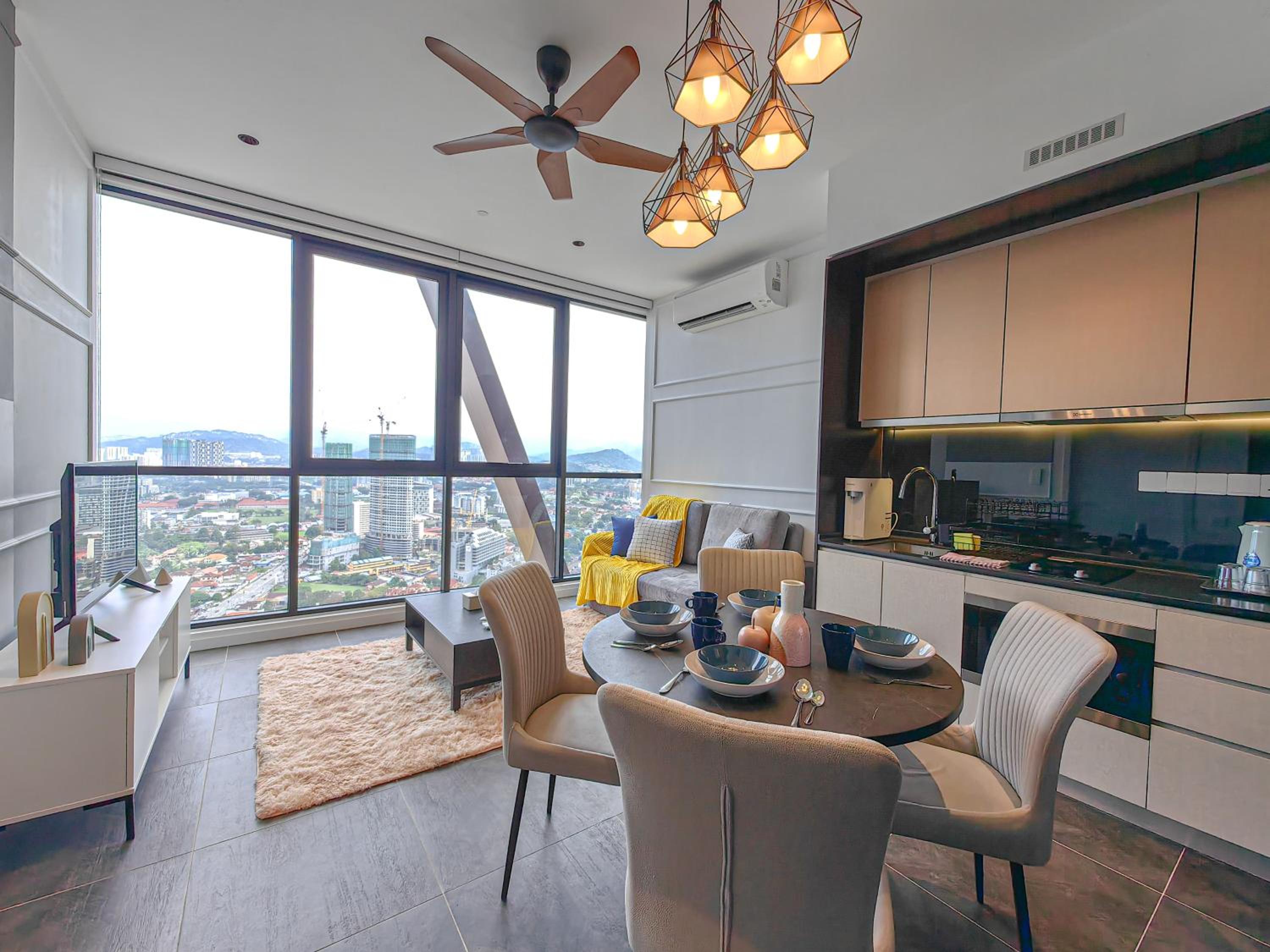 Scarletz Suites by Stevvy KL Home Stay