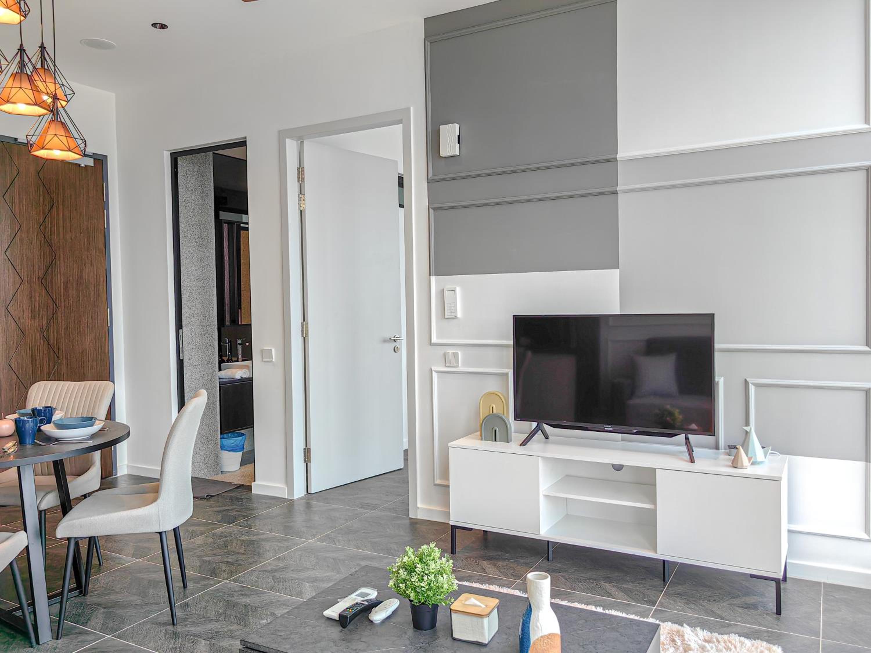 Scarletz Suites by Stevvy KL Home Stay