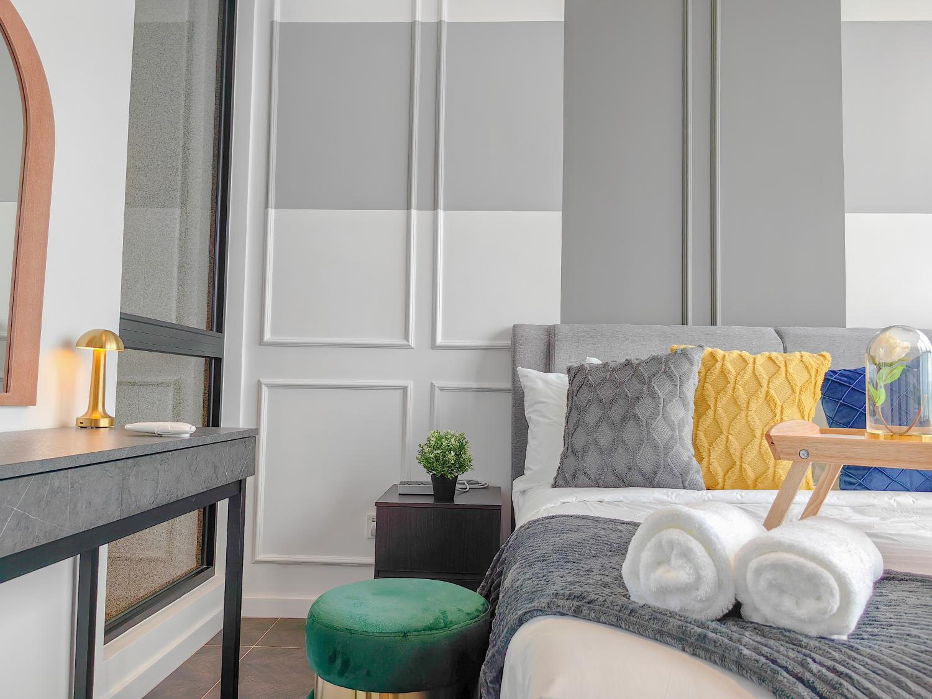 Scarletz Suites by Stevvy KL Home Stay
