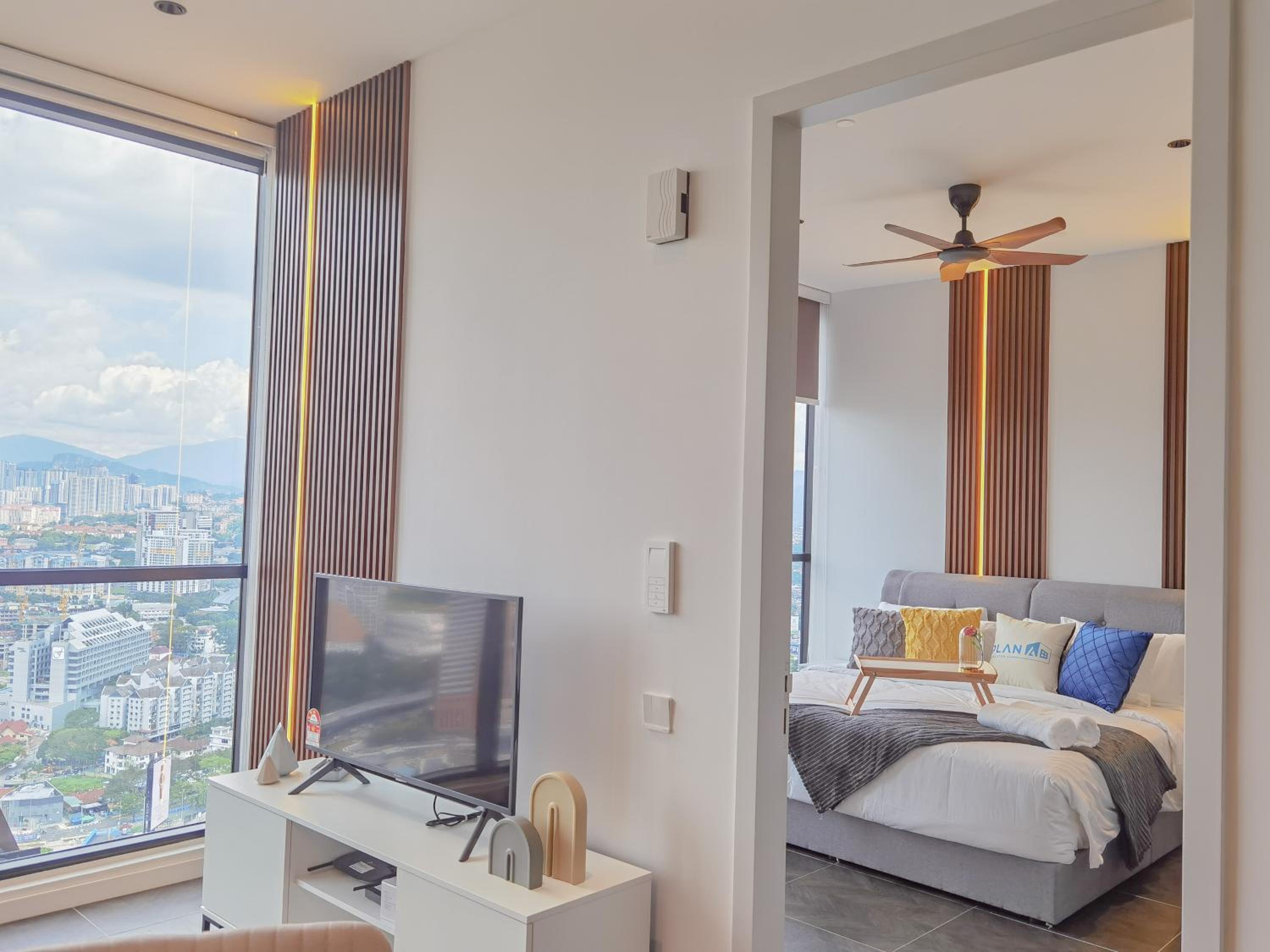 Scarletz Suites by Stevvy KL Home Stay