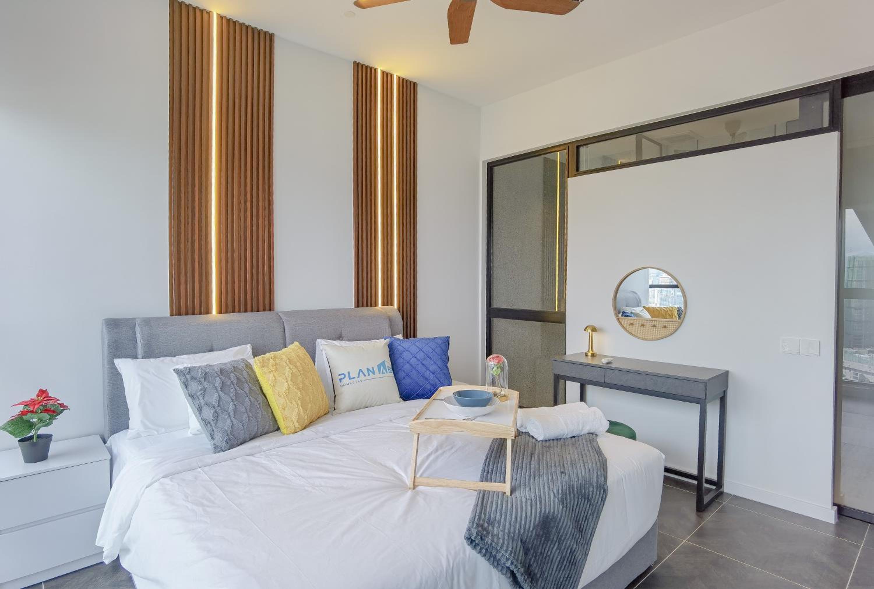 Scarletz Suites by Stevvy KL Home Stay