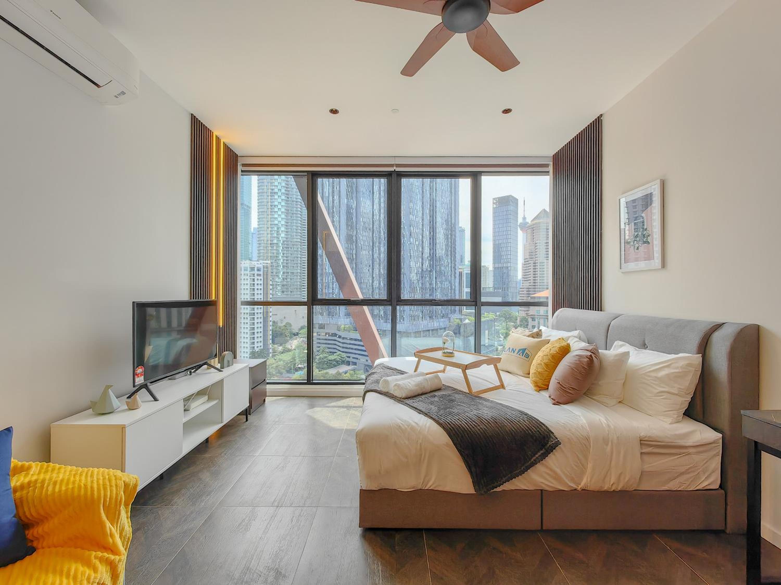 Scarletz Suites by Stevvy KL Home Stay