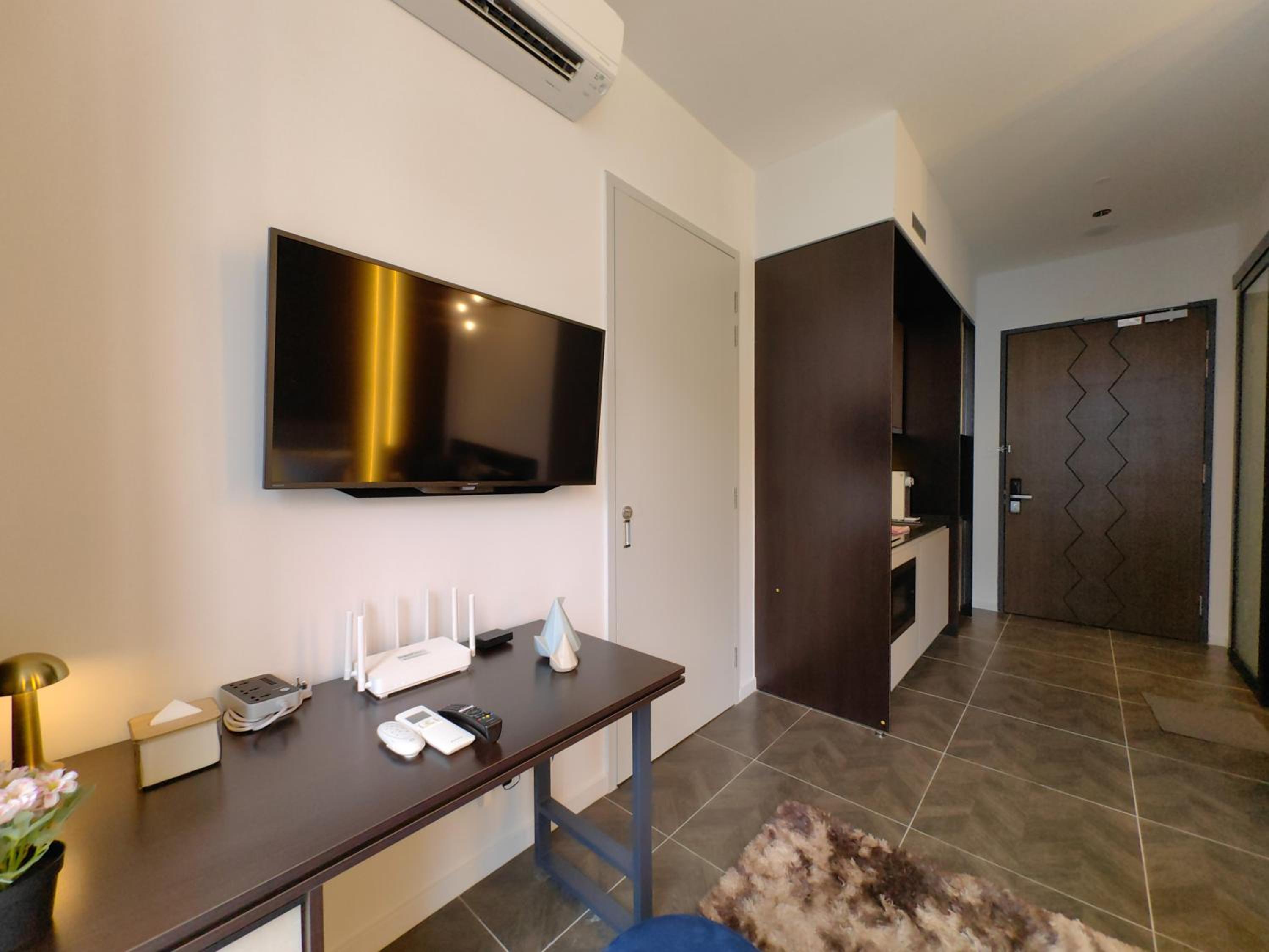 Scarletz Suites by Stevvy KL Home Stay