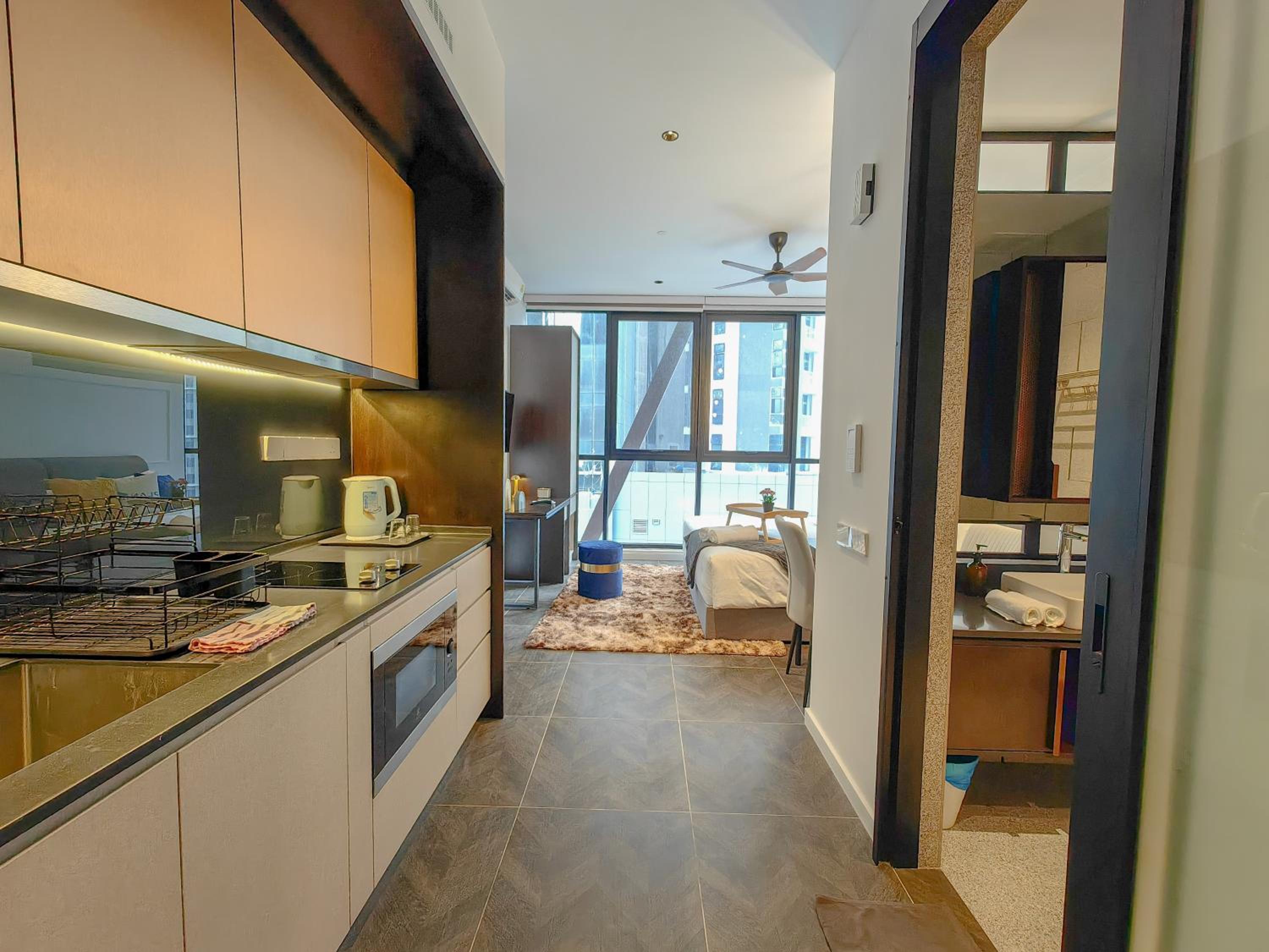 Scarletz Suites by Stevvy KL Home Stay