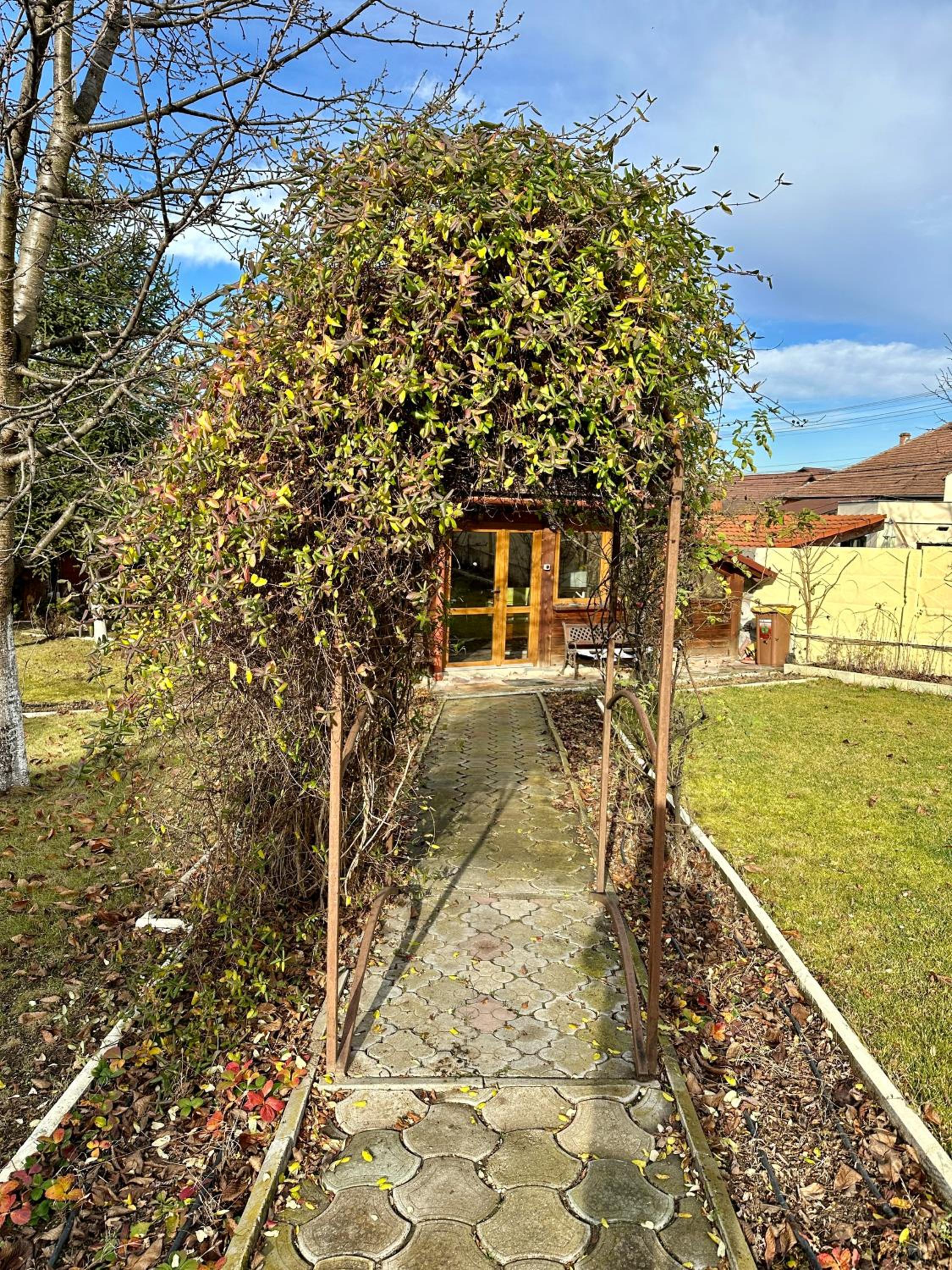 Luna House