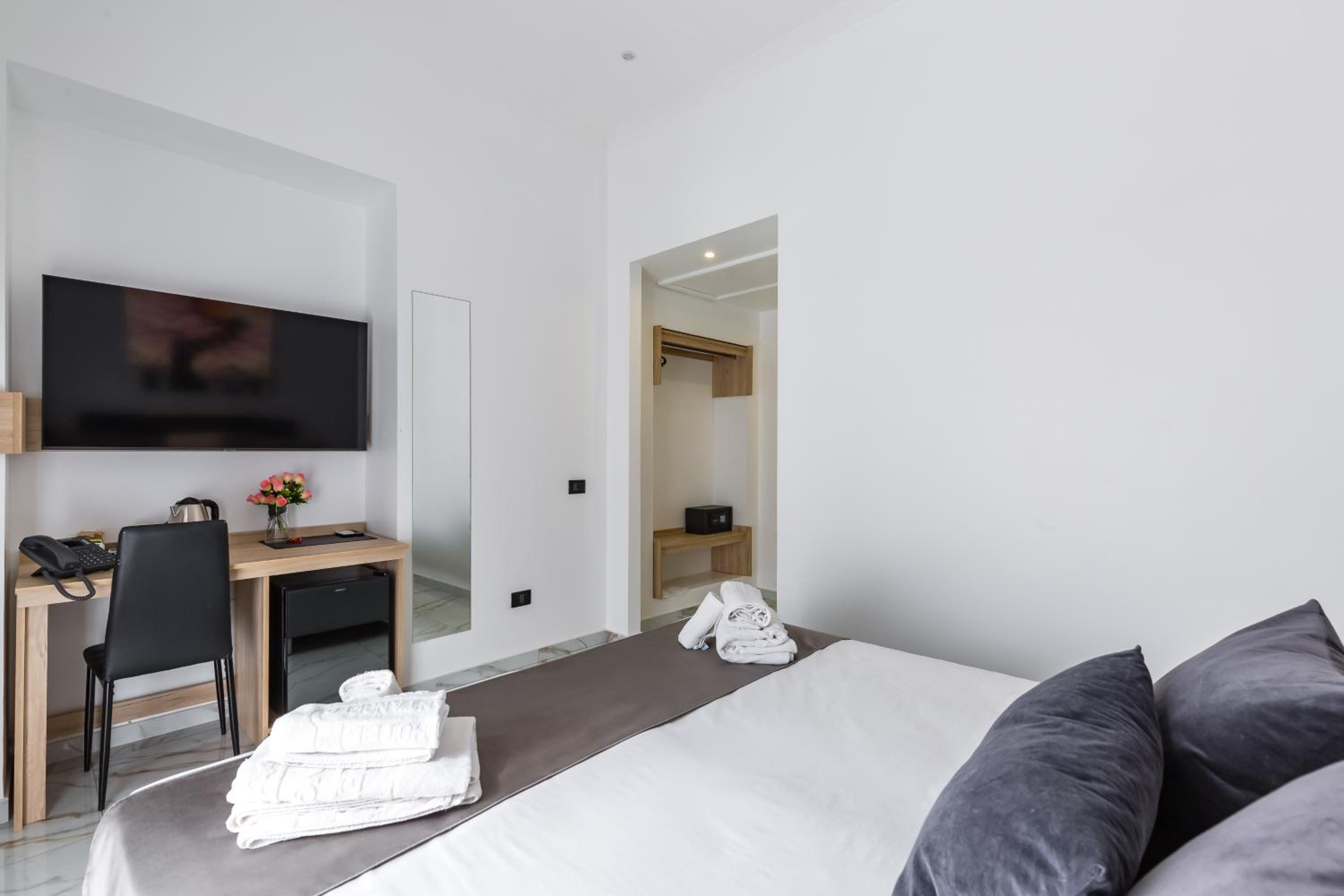 Sant'Angelo Suites — 8