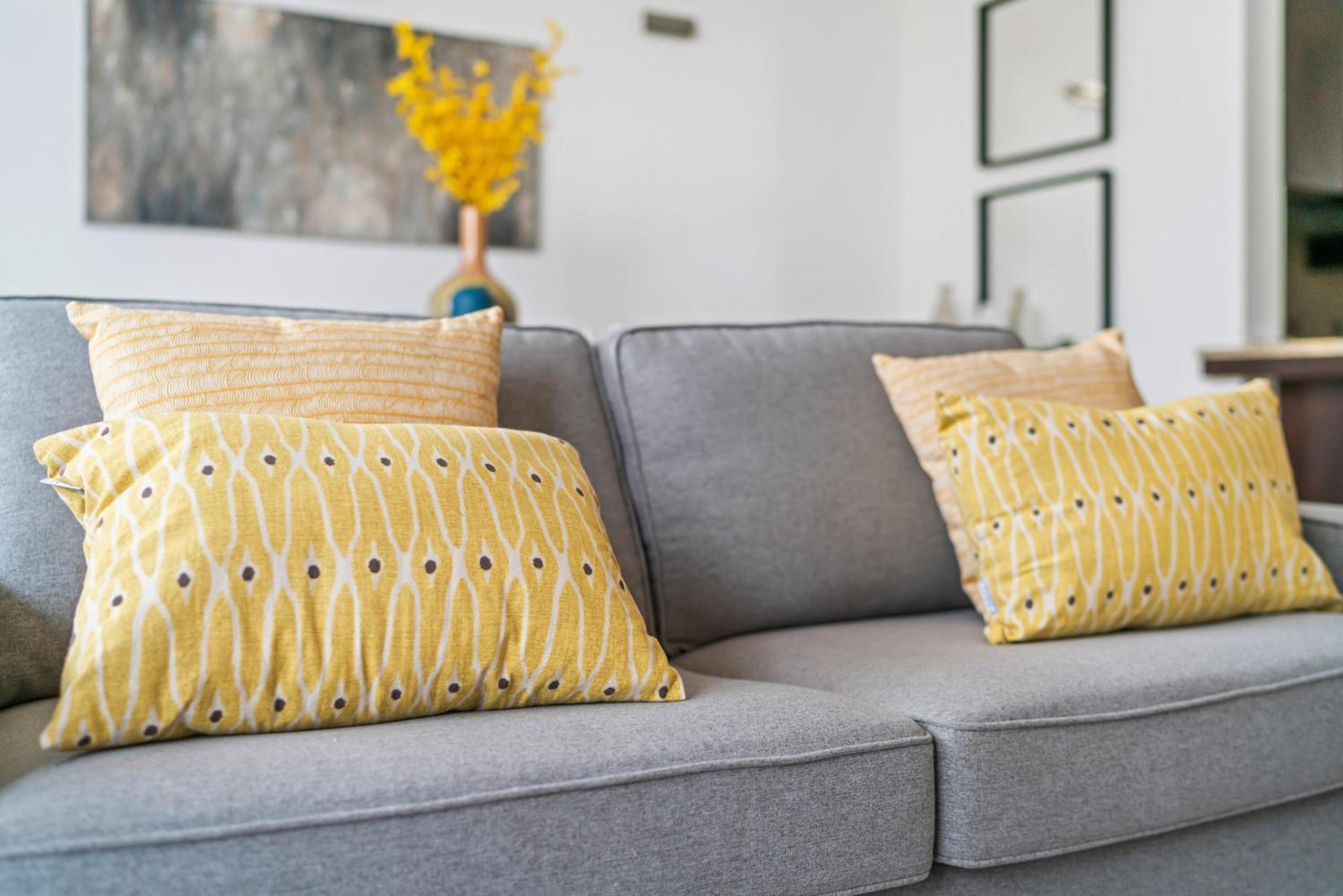 Tiara Beach Residences, Palm Jumeirah Dubai - Mint Stay