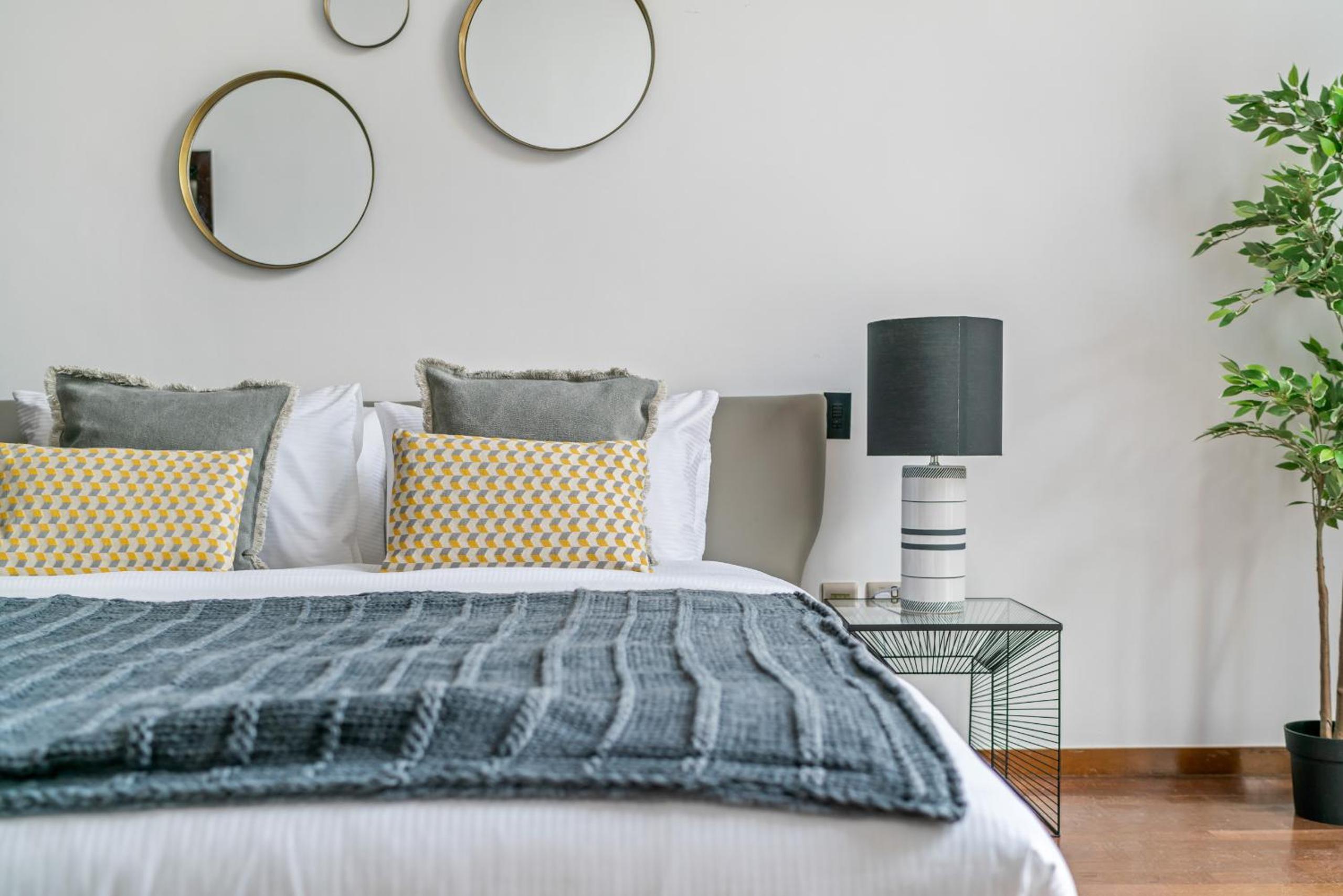 Tiara Beach Residences, Palm Jumeirah Dubai - Mint Stay