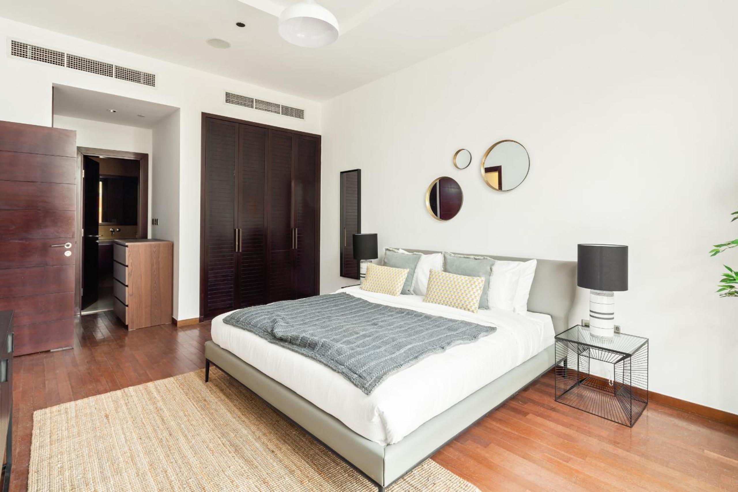 Tiara Beach Residences, Palm Jumeirah Dubai - Mint Stay