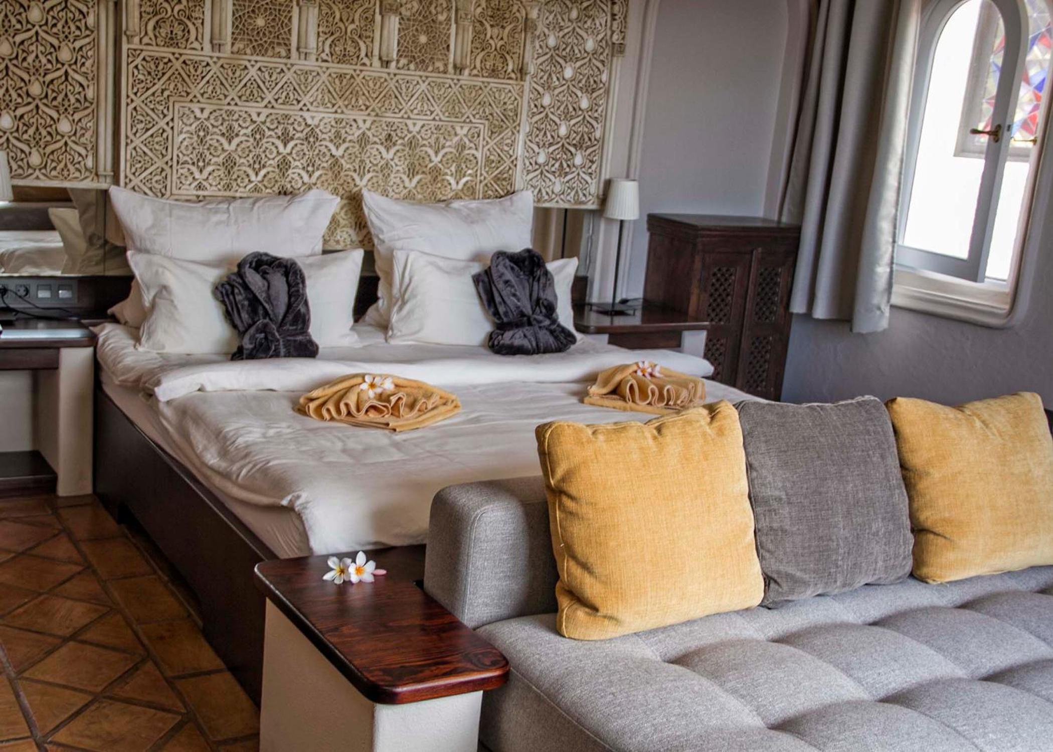 El Refugio Apartments & Villa