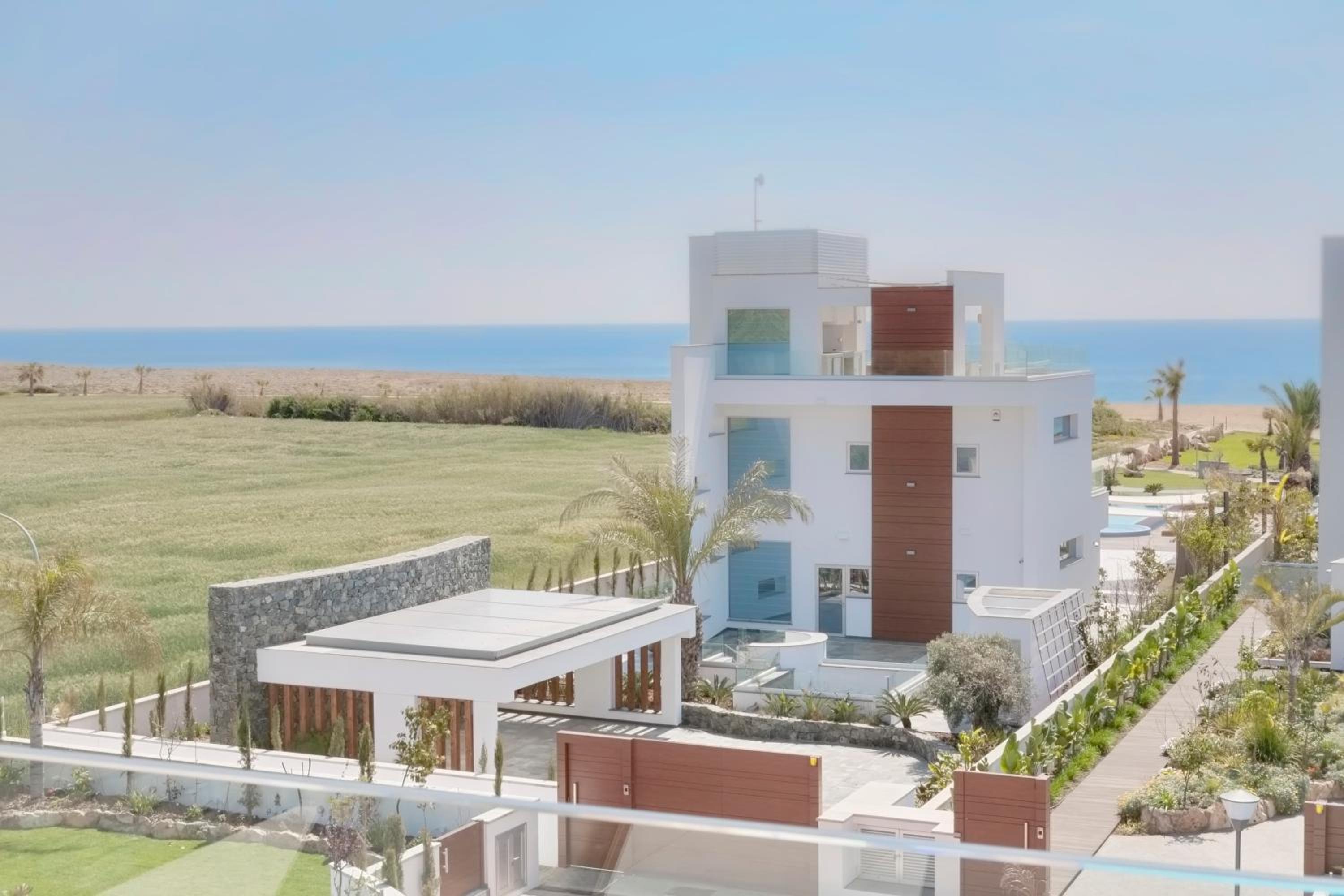 Vivo Mare Beachfront Villas - Seashell