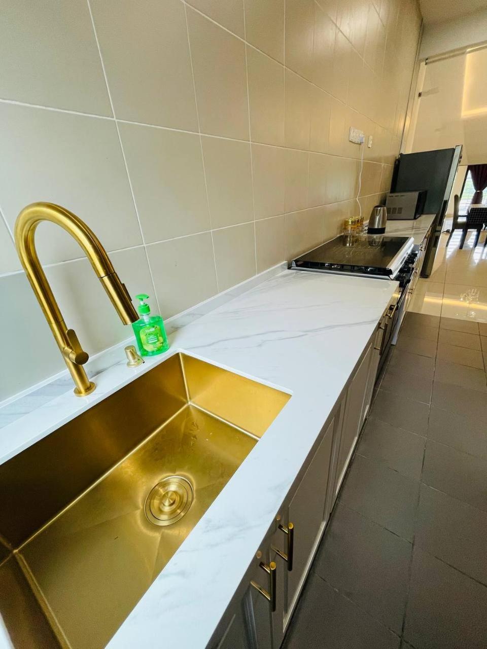 Homestay 3BR near Setia Alam