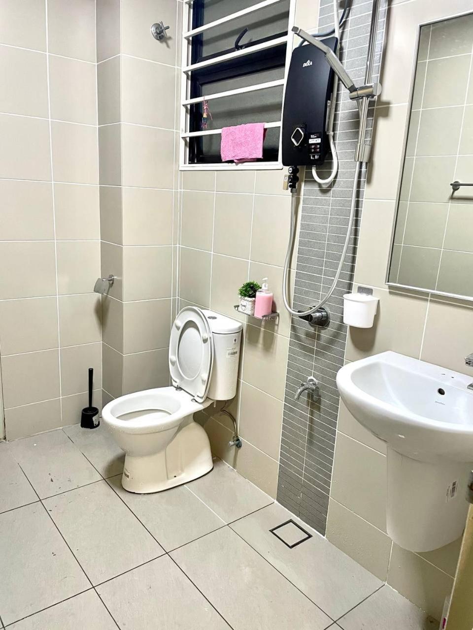 Homestay 3BR near Setia Alam