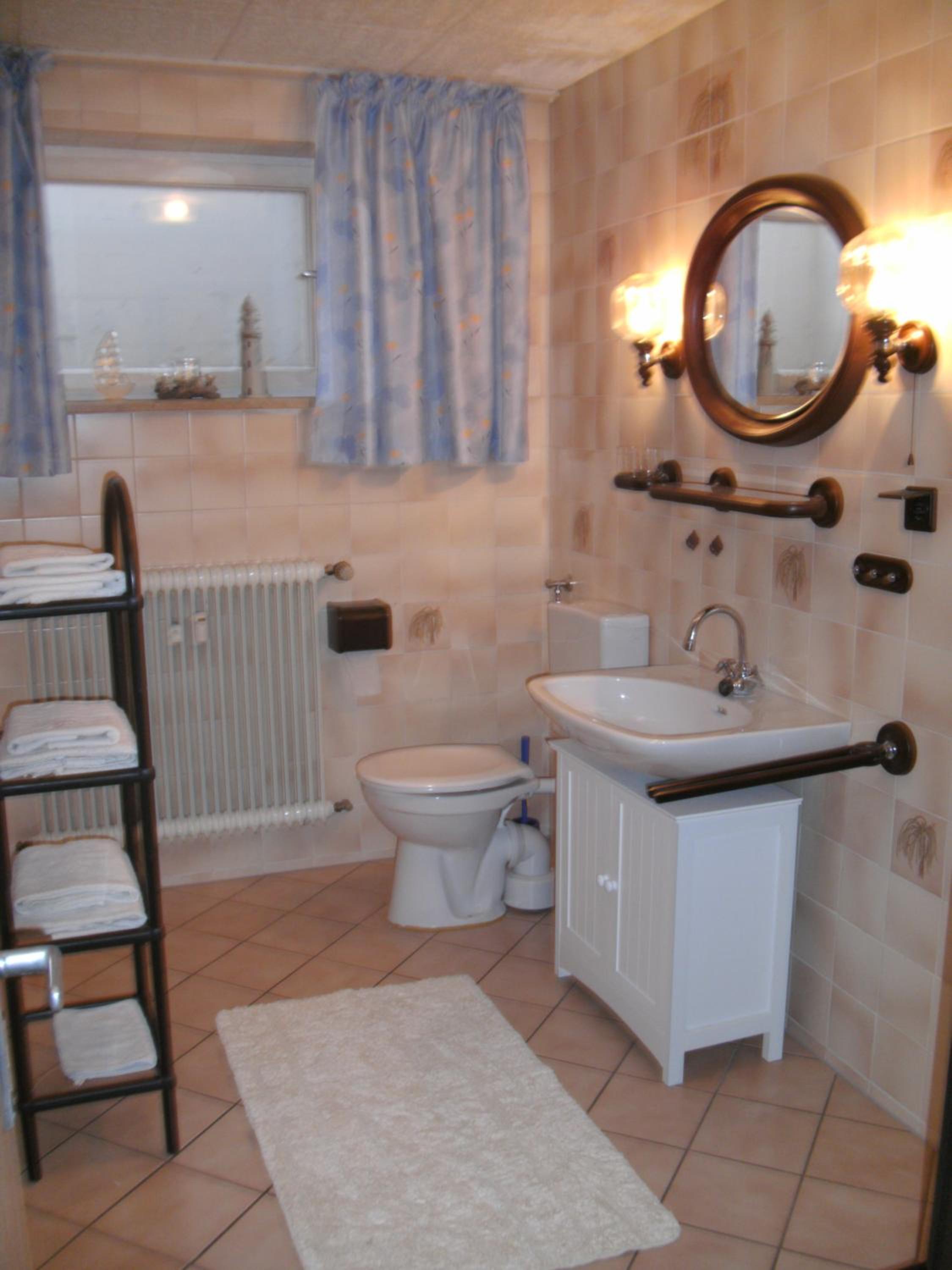 Appartement im Souterrain mit Terrasse