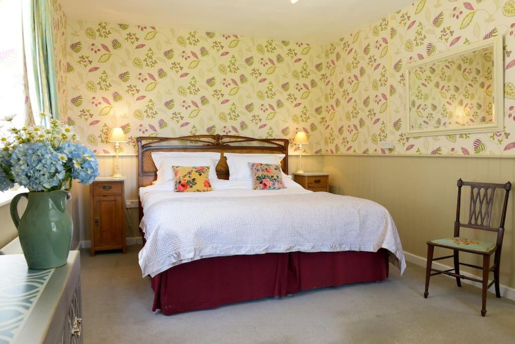 Admiral's Cottage view 3