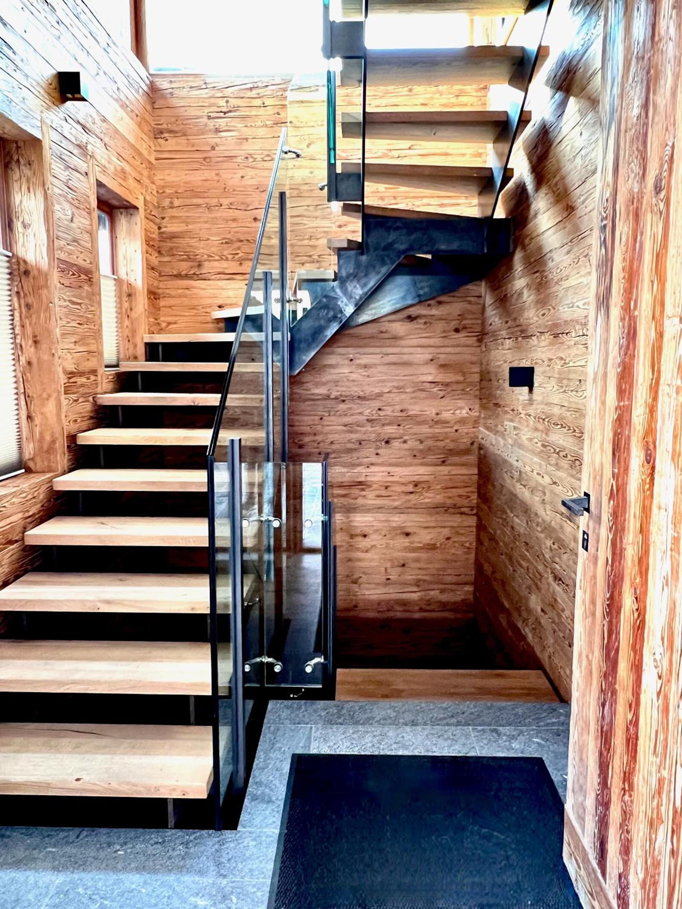 HIDEAWAY DESIGN CHALET by Belle Stay