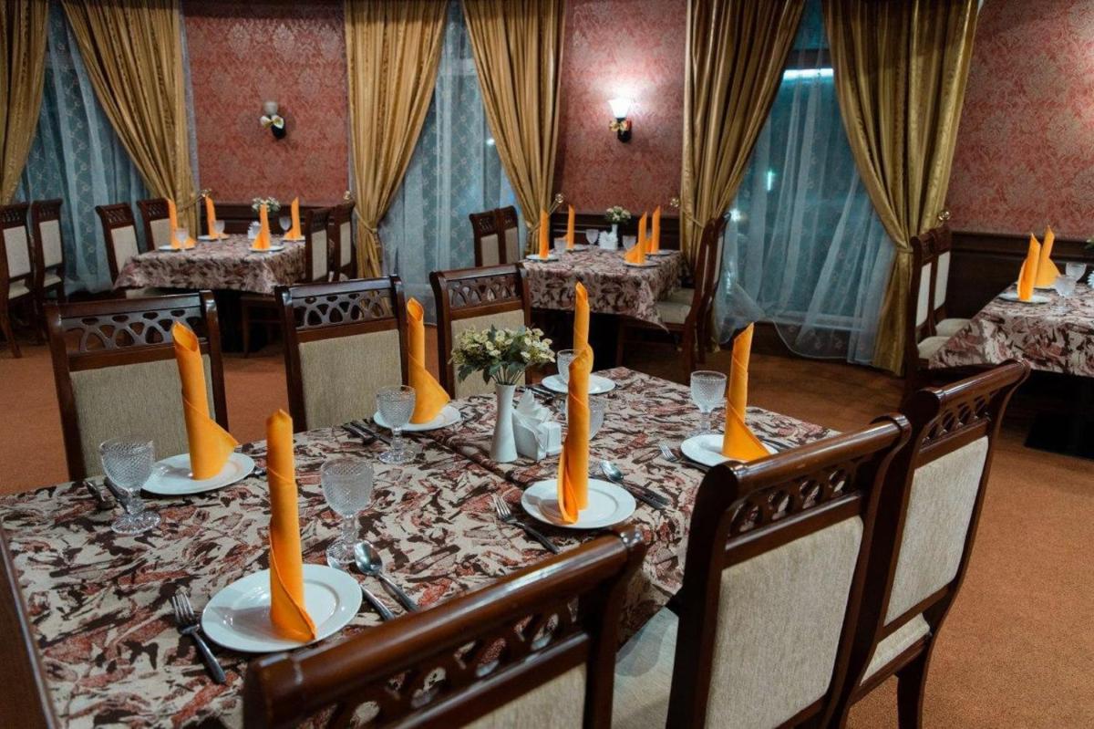 restaurant