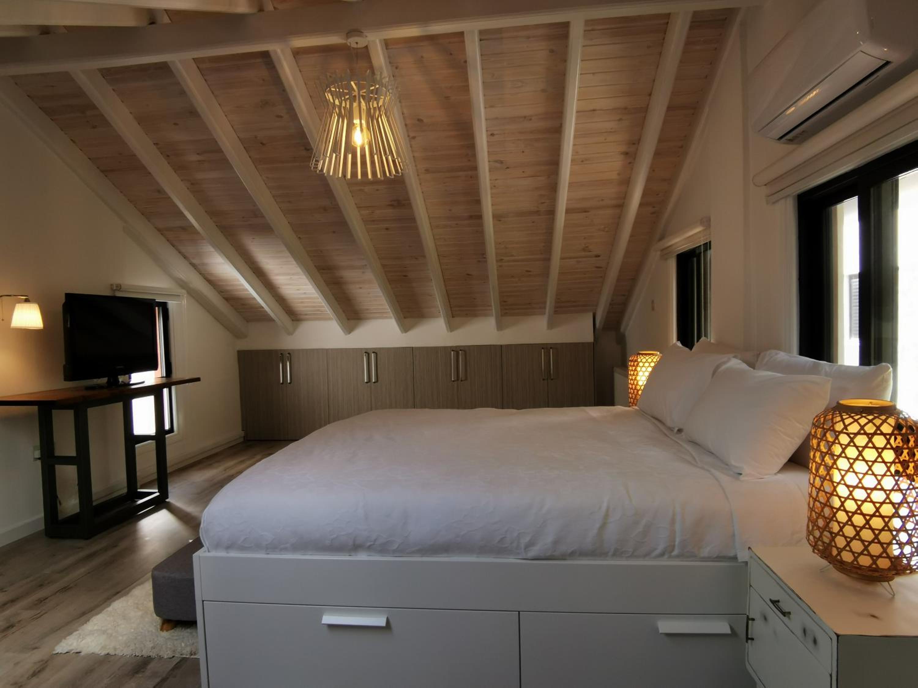 Phaedrus Living: Luxury Maisonette Platres