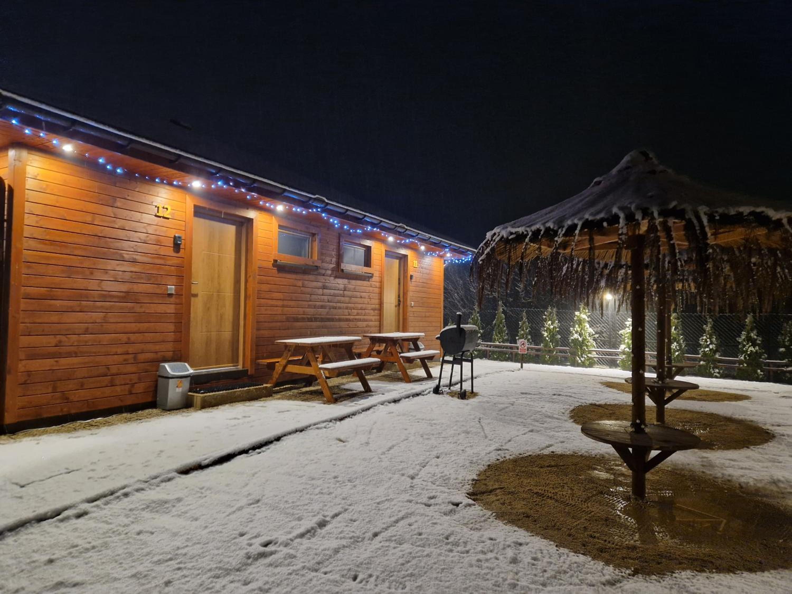 Apartament z Tężnią Solankową, Sauną, Kominkiem LED nad Jeziorem Żywieckim
