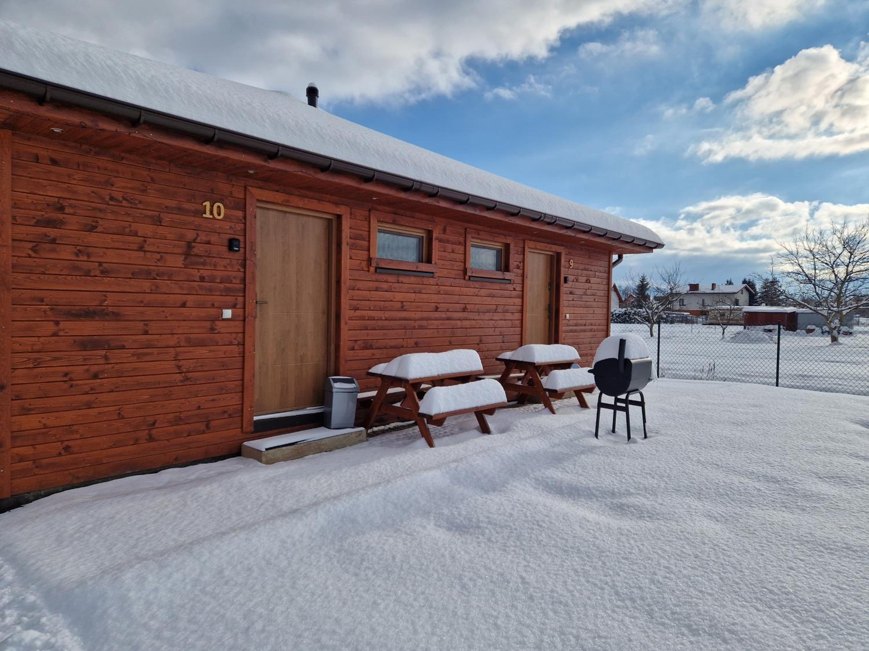 Apartament z Tężnią Solankową, Sauną, Kominkiem LED nad Jeziorem Żywieckim