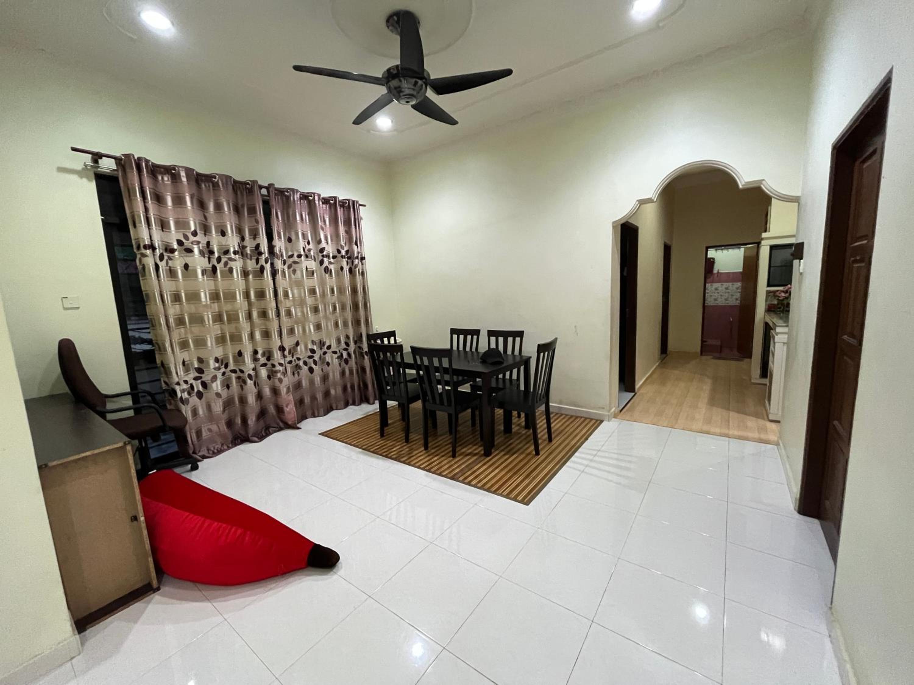 Cendana Residence Homestay 8 Kuala Terengganu 4 Bedroom photo 5