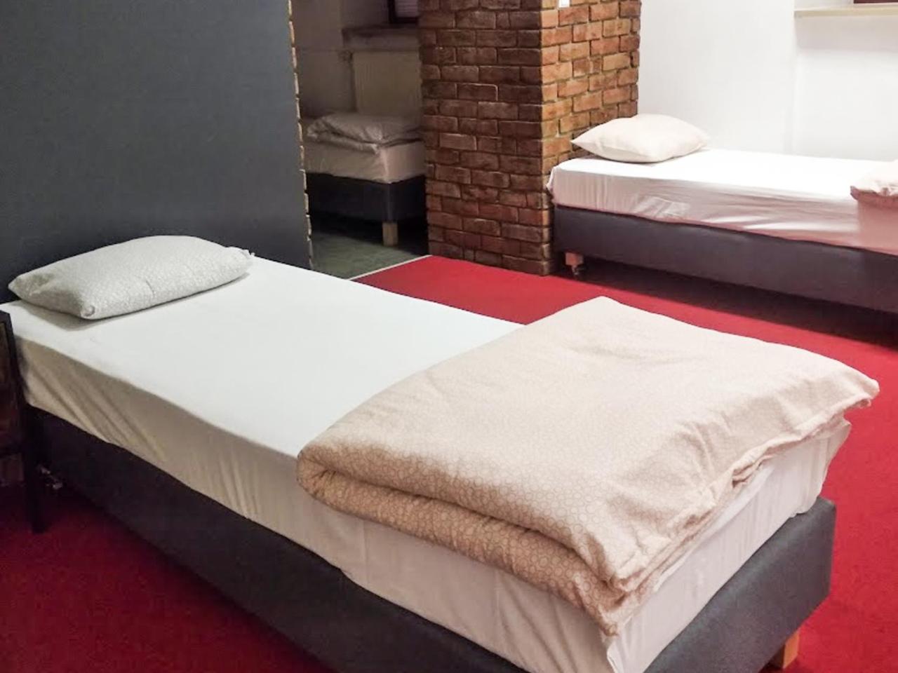 Room Hostel Piotrkowska