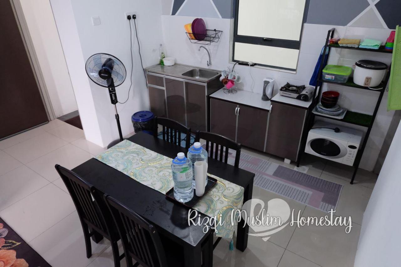 Rizqi Muslim Homestay Meru Casa Kayangan photo 8