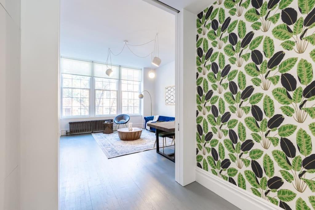 E10-2 Designer East Village Townhouse 1BR W D