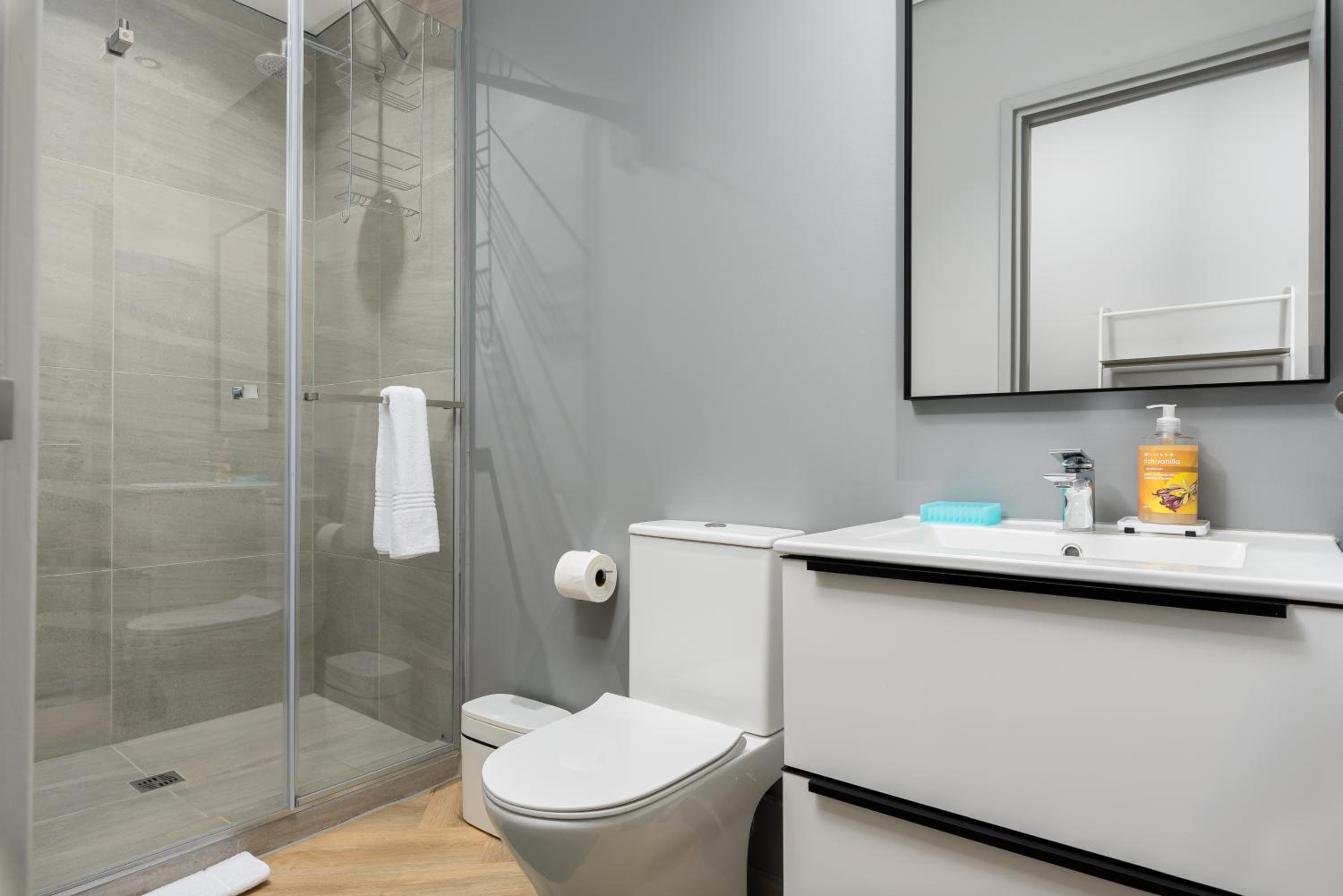 One Thibault Luxury Apartments