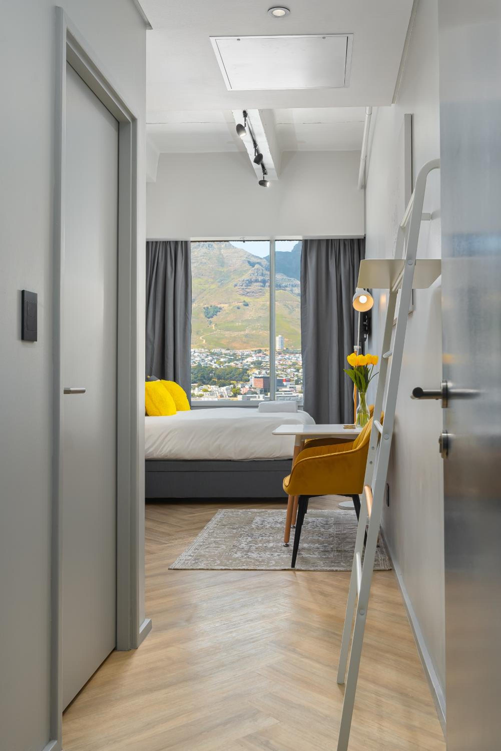 One Thibault Luxury Apartments
